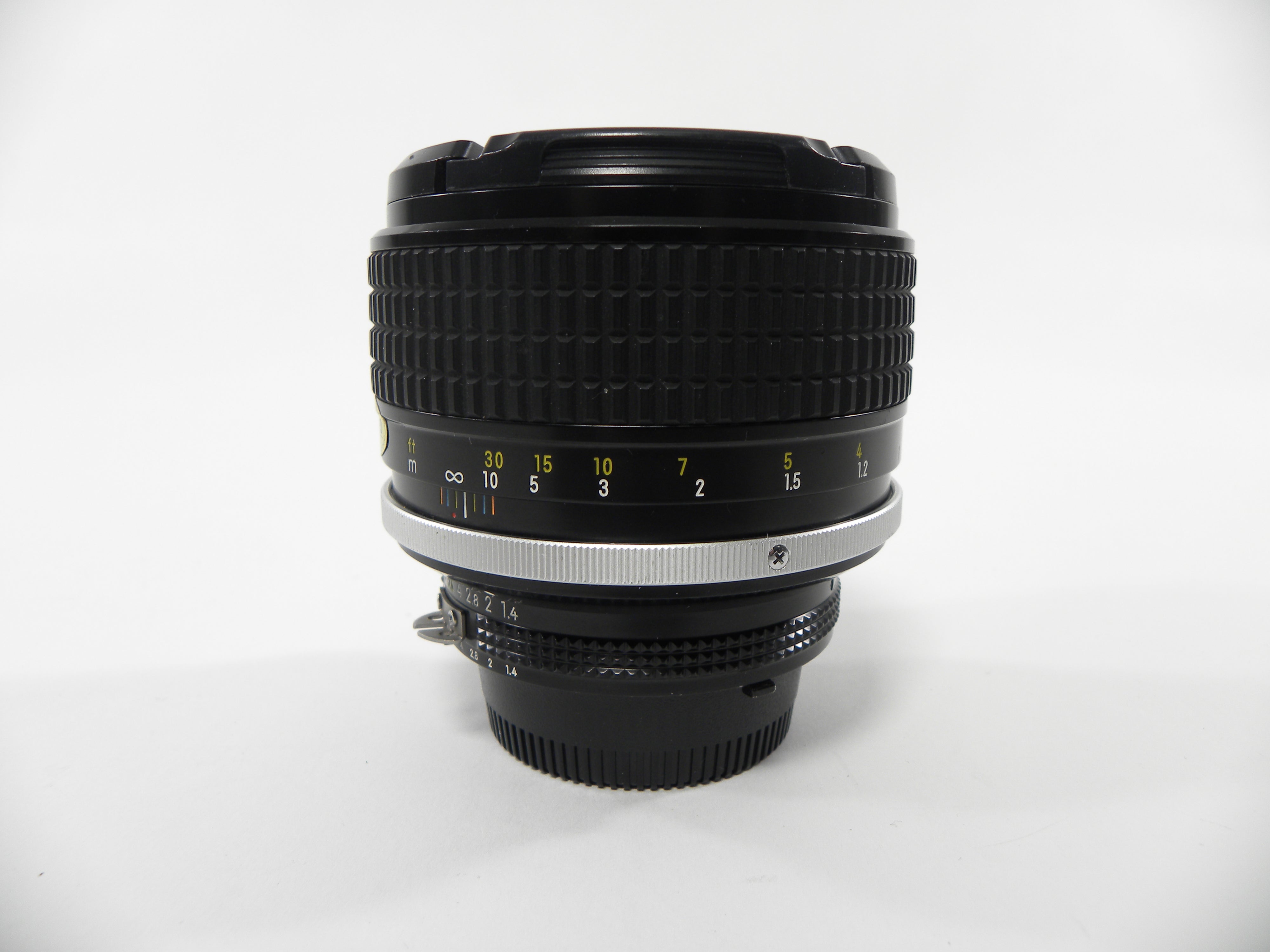 Nikon Nikkor 85mm f1.4 Ais lens   AS IS  No Returns