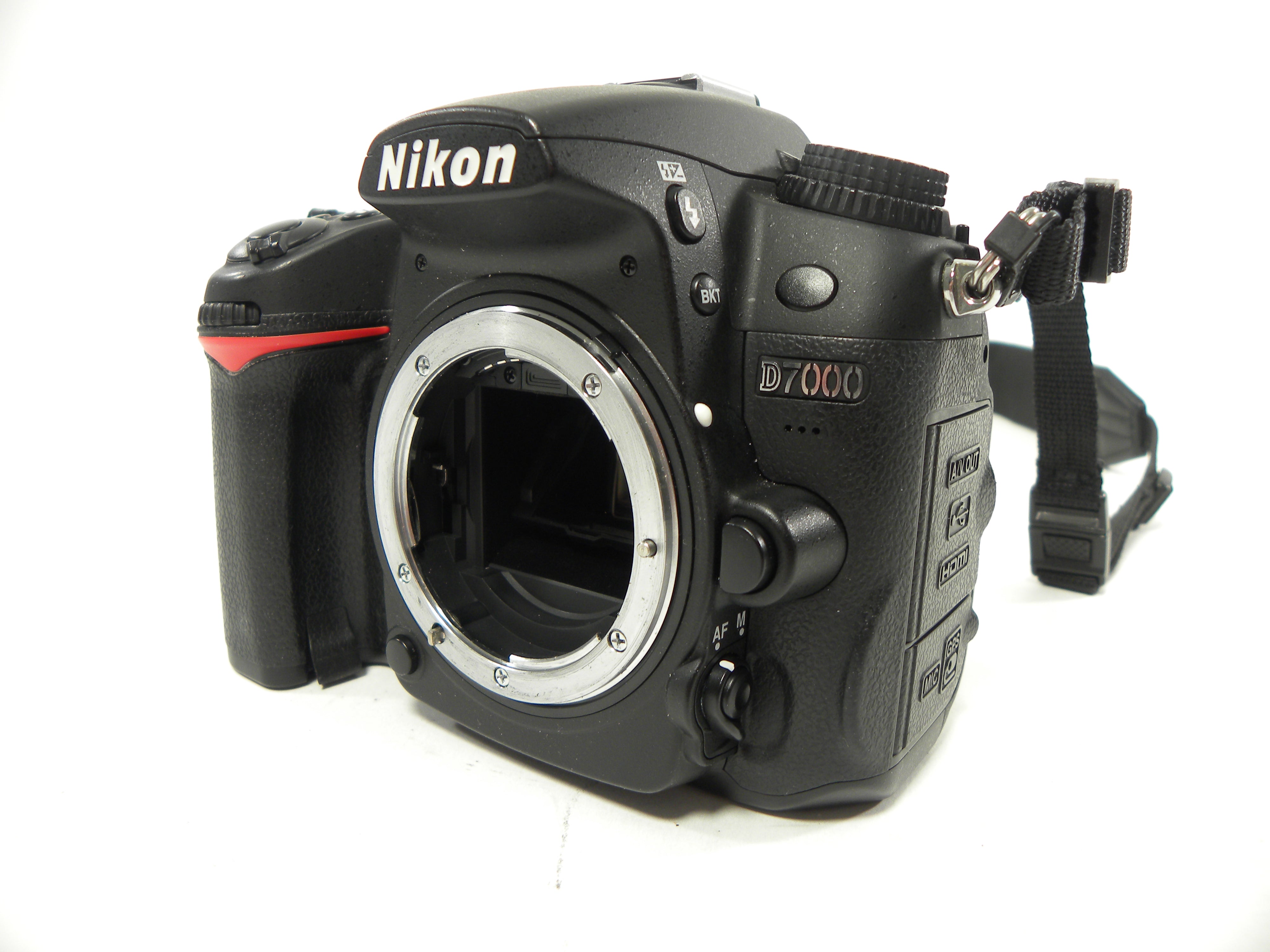 Nikon D7000 16.2mp Digital SLR camera Body Only Shutter Ct. 25,771