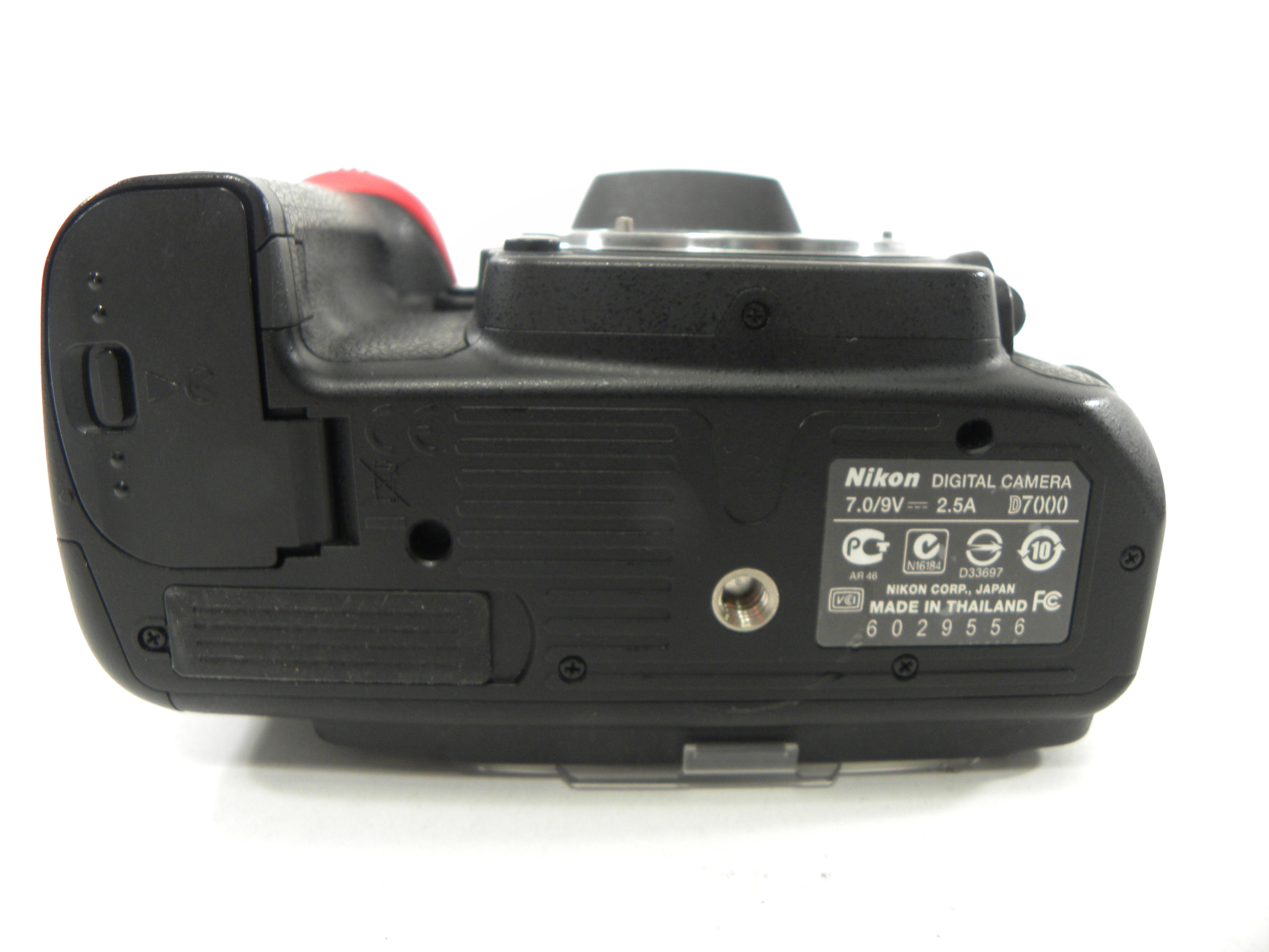 Nikon D7000 16.2mp Digital SLR Body only Shutter Ct. 2,621