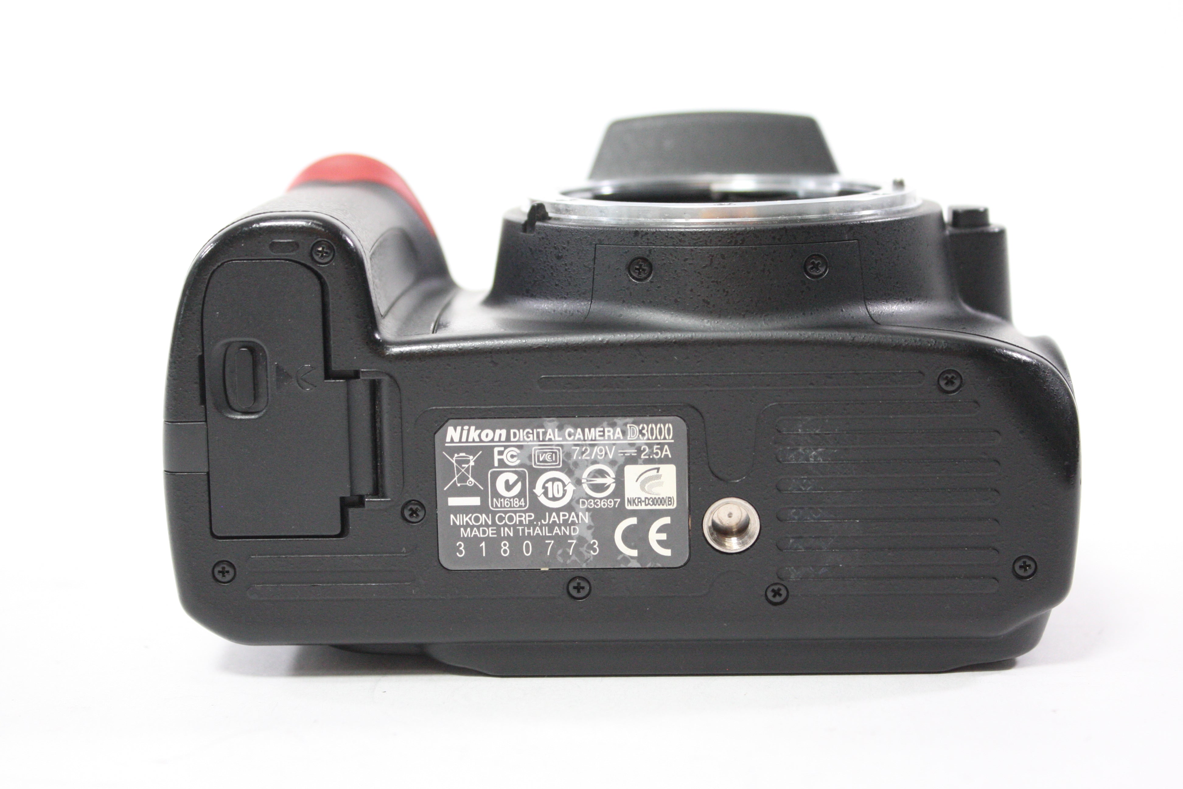 Nikon D3000 DSLR Camera with 18-55mm f/3.5-5.6 G DX VR AF-S Lens with Shutter Count 15,680