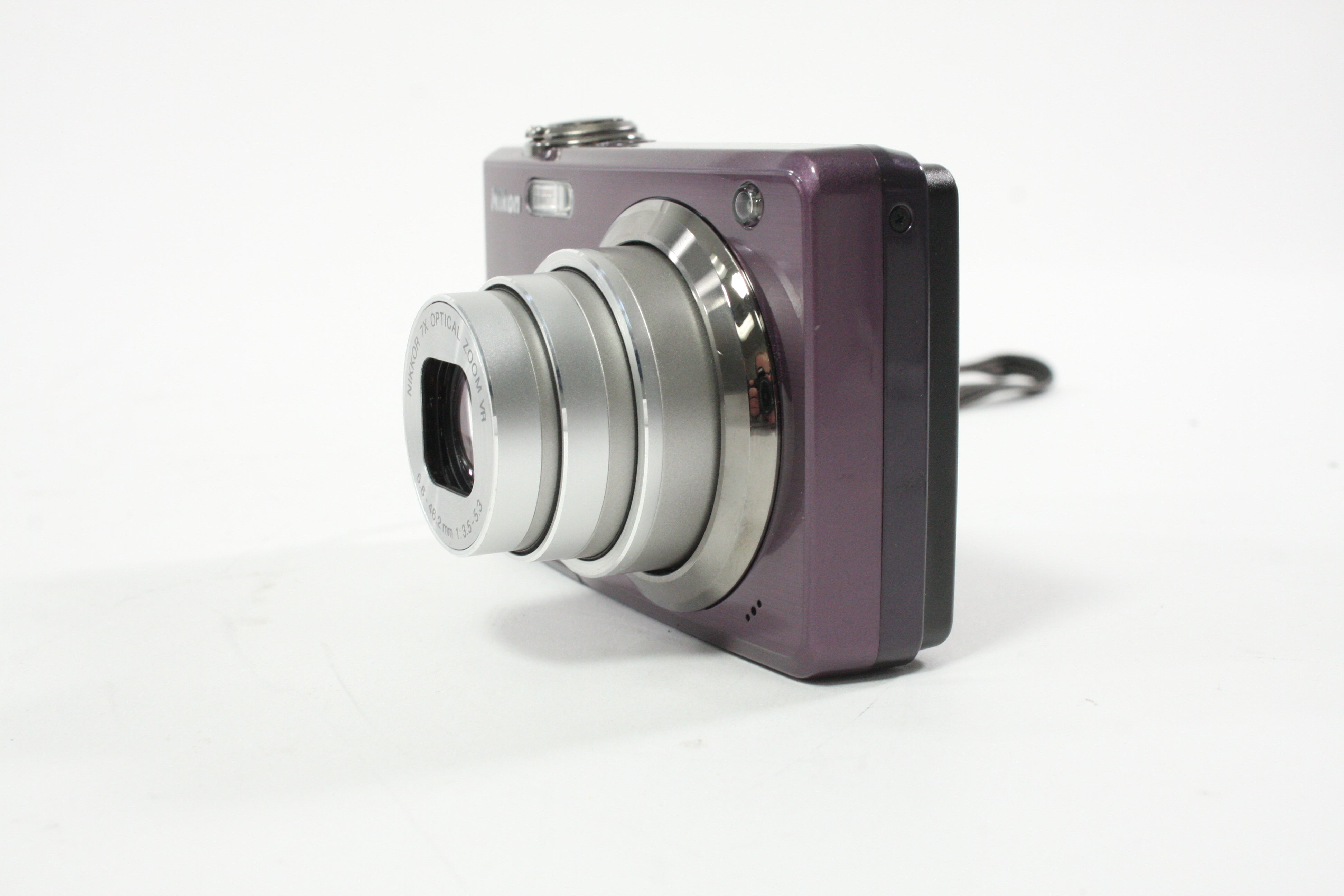 Nikon Coolpix S630 Digital Point-and-Shoot 7x Zoom 12.0mp (Purple)
