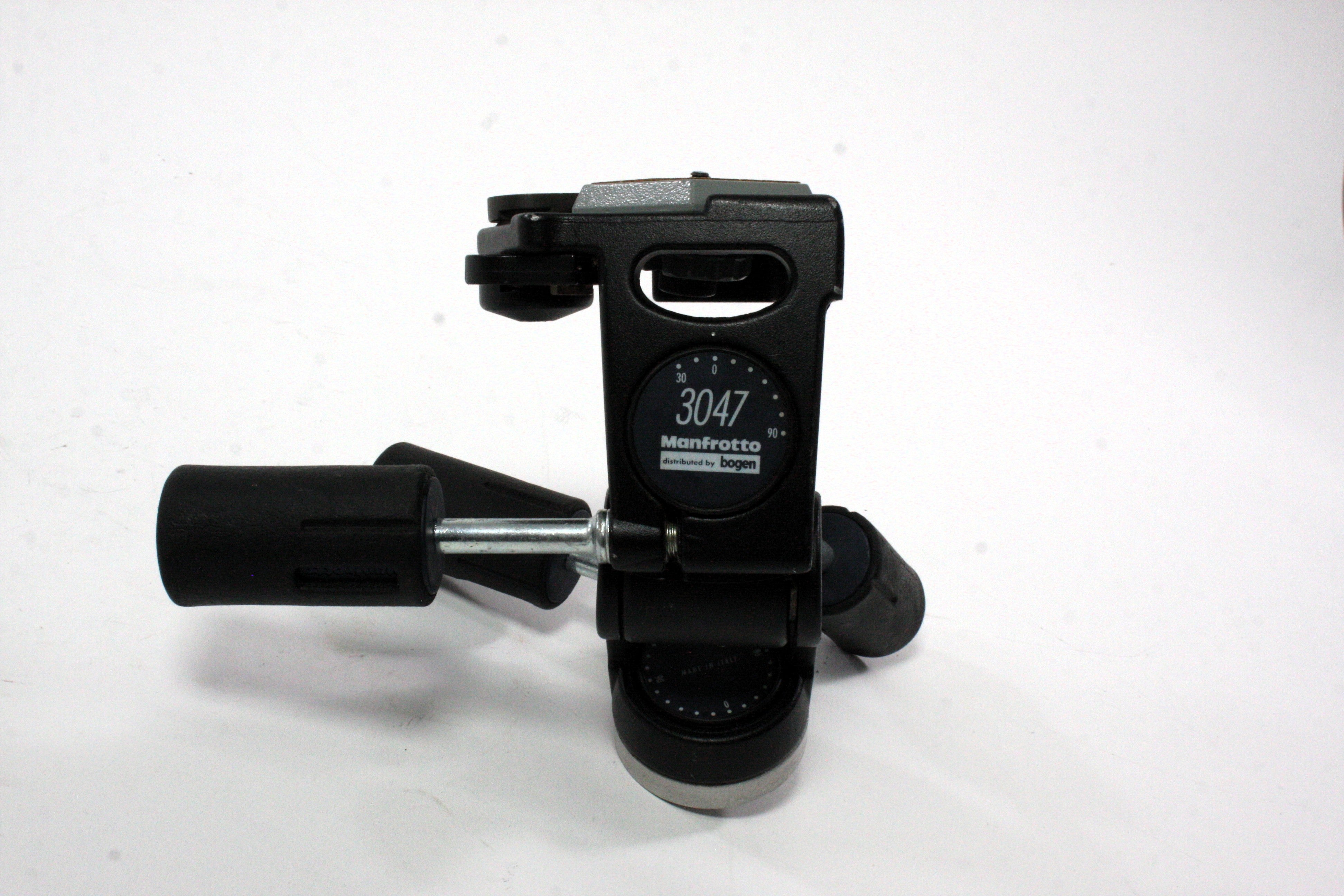 Manfrotto 3047 Three-Way-Pan Tilt Head