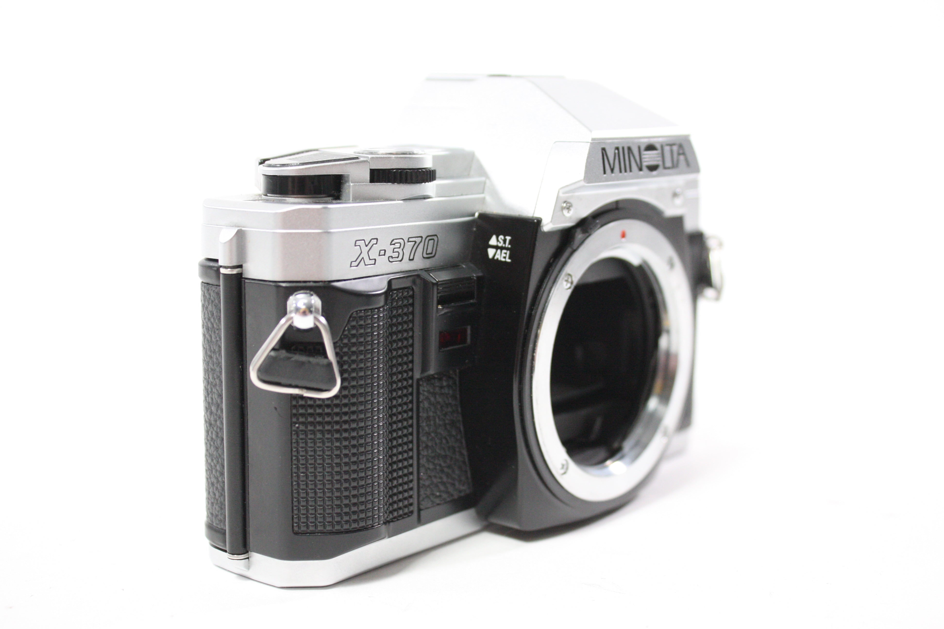 Minolta X-370 35mm SLR Camera with 50mm f/1.7 MD Lens