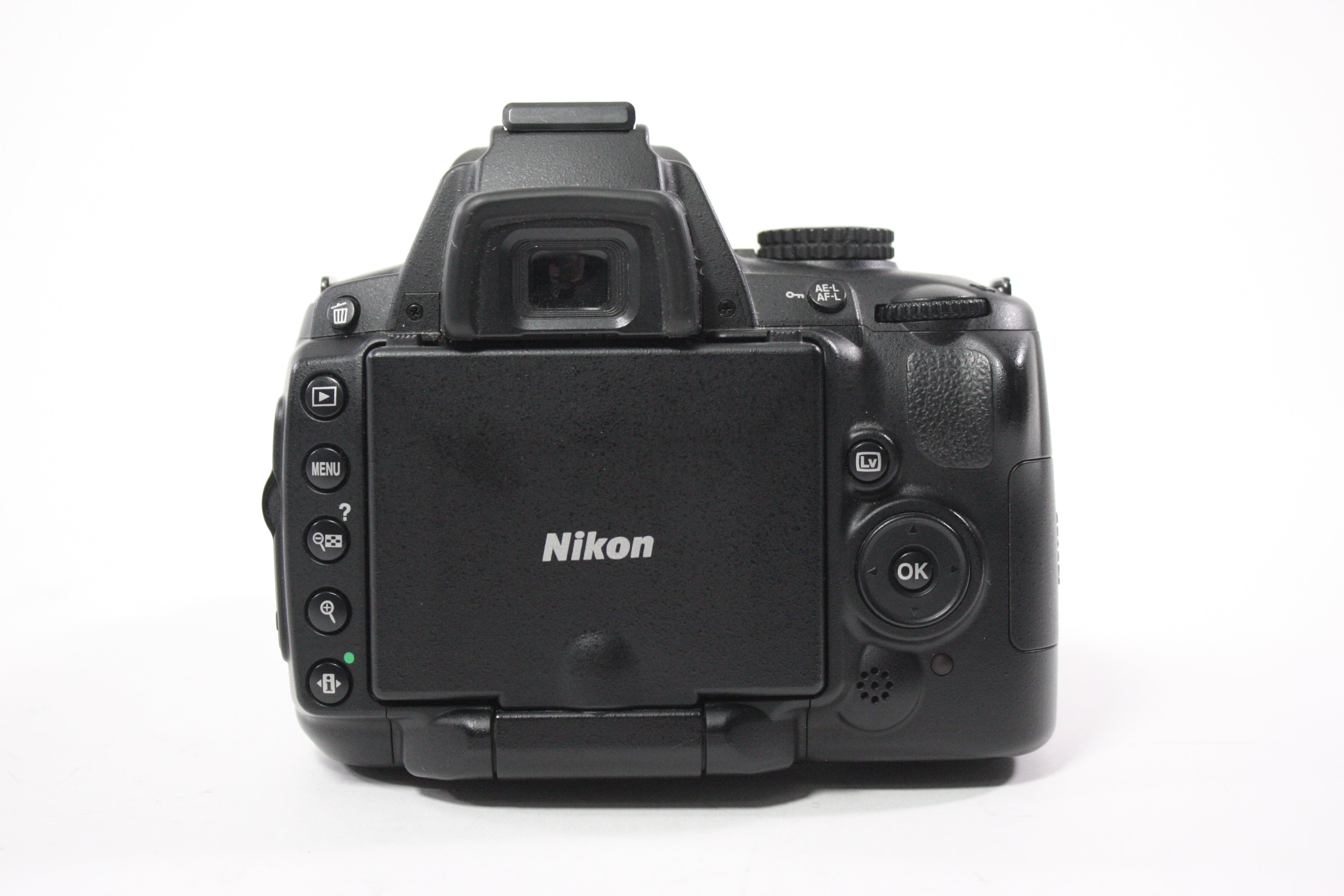 Nikon D5000 DSLR Camera with Nikon 18-55mm f/3.5-5.6G DX VR Lens with Shutter Count 5,107