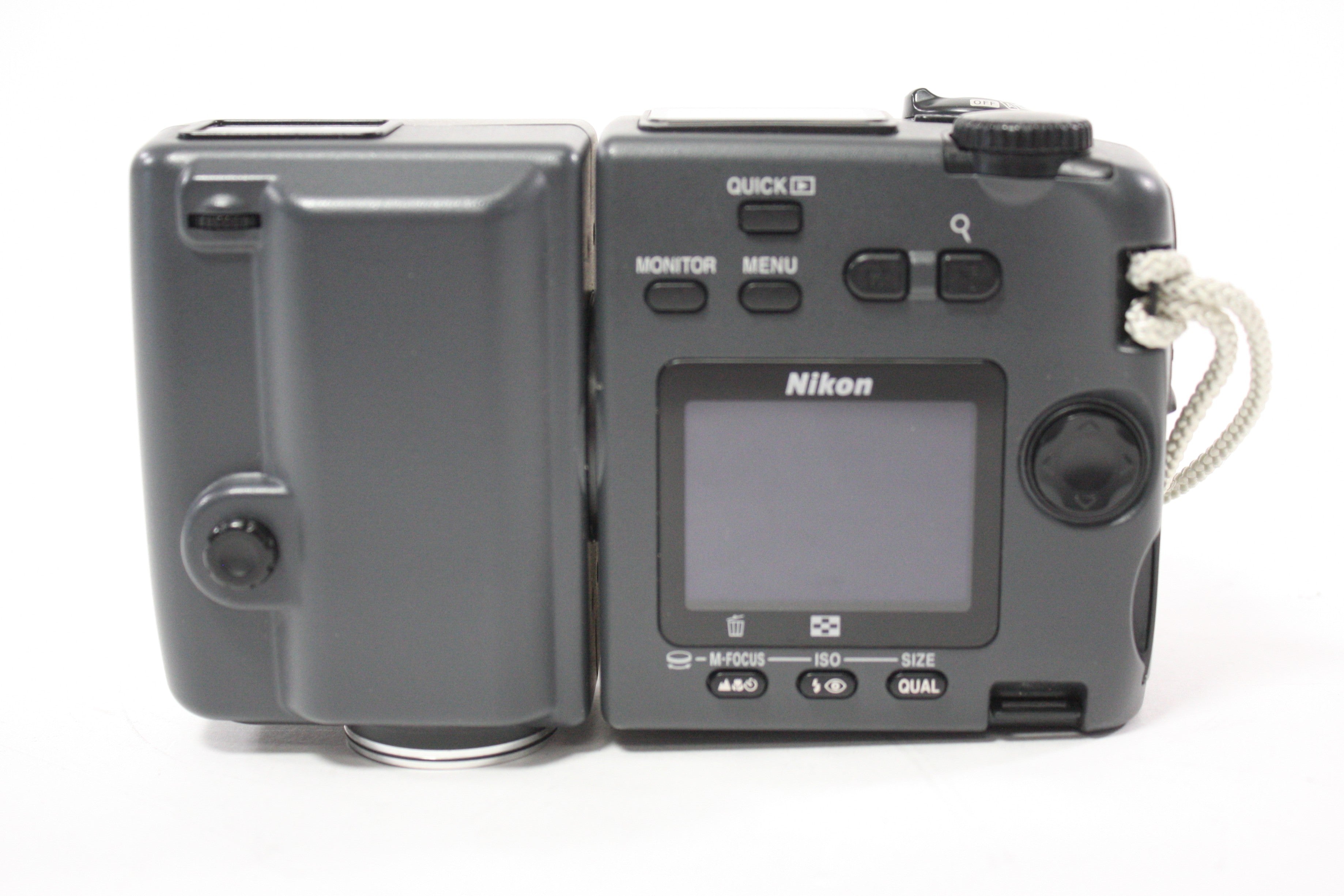 Nikon Coolpix E995 Digital Point and Shoot Camera