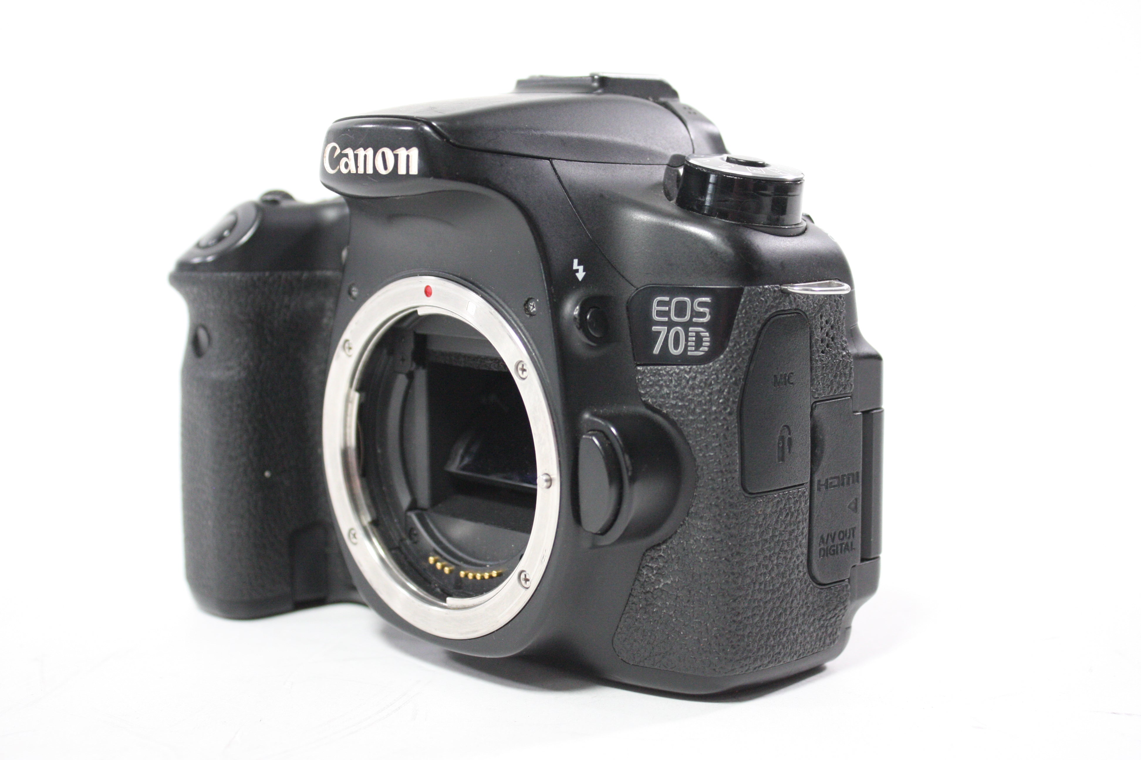 Canon 70D DSLR Camera Body with Shutter Count 31,469 With Meike MK-70D Grip (Please Read)