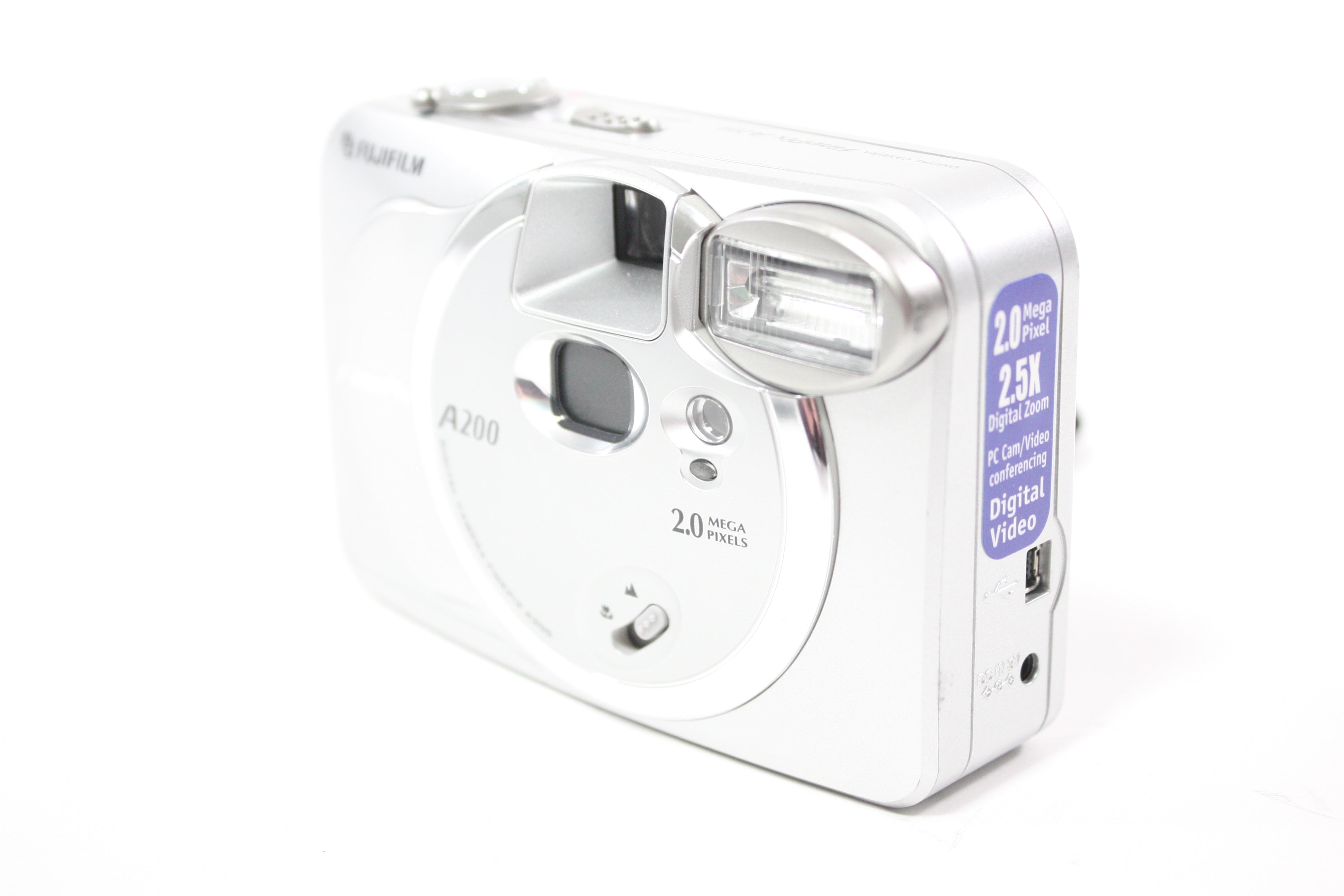 Fujifilm Finepix A200 Digital Point and Shoot Camera 2.5x Zoom 2mp (Silver)