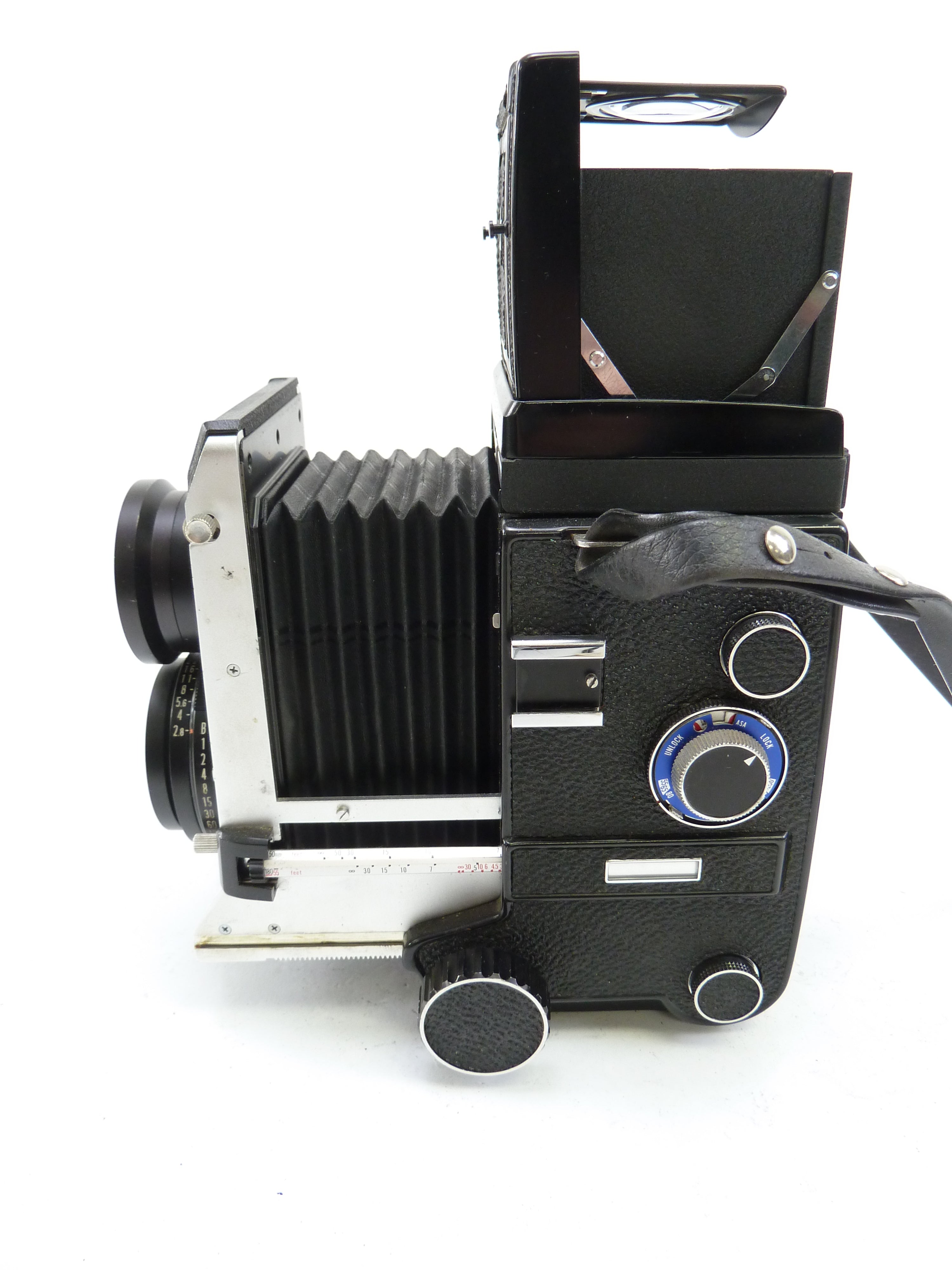 Mamiya C330 Camera Outfit with 80MM F2.8 Blue Dot Lens