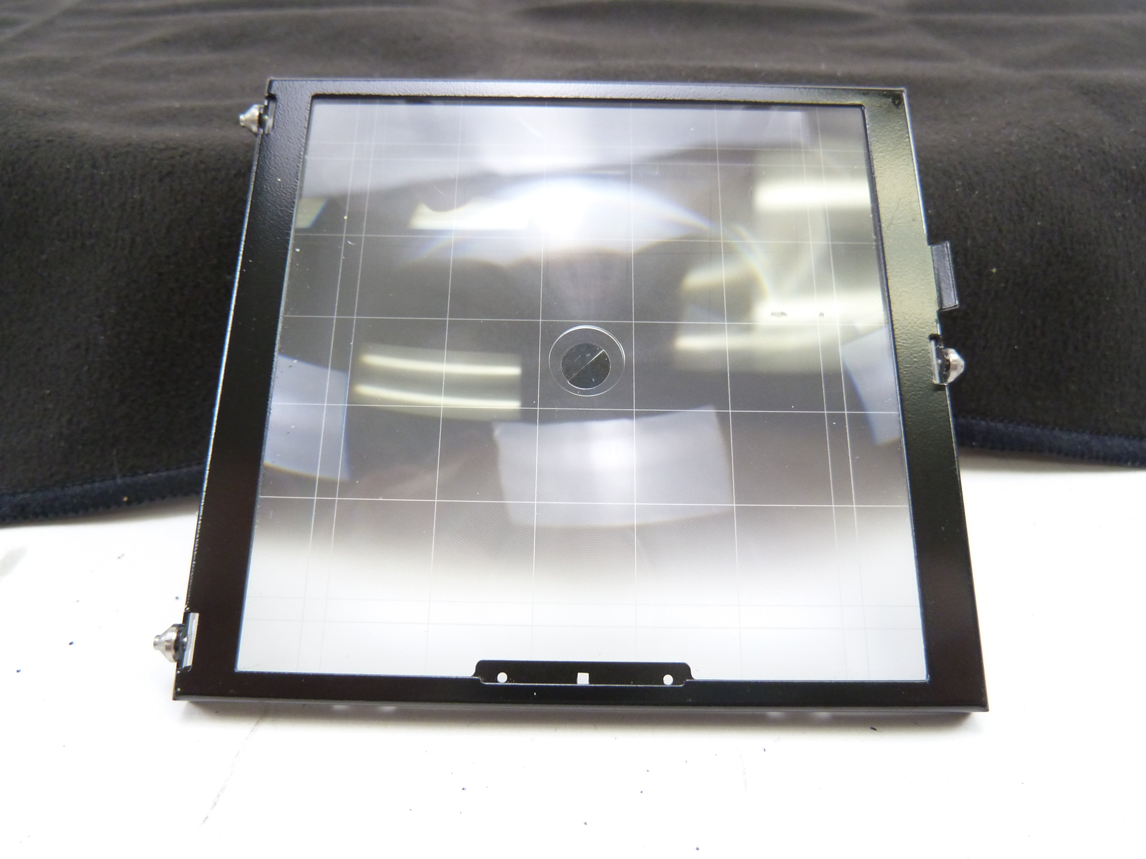 Brightscreen with 45 Degree Split Image and Grid for Mamiya RZ67 Cameras
