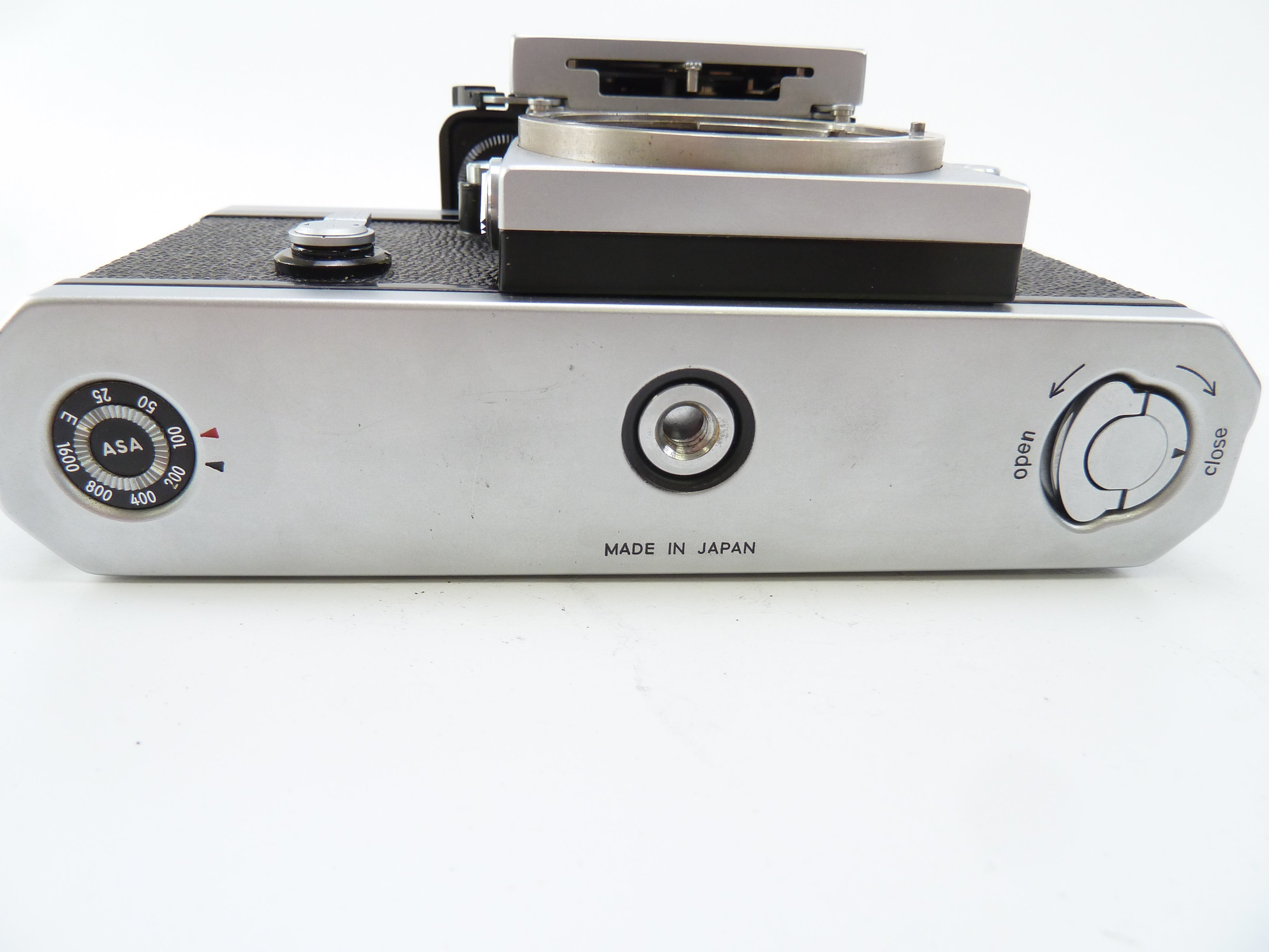 Nikon F 35mm SLR Camera Body with Type A Focusing Screen and Photomic FTn Finder