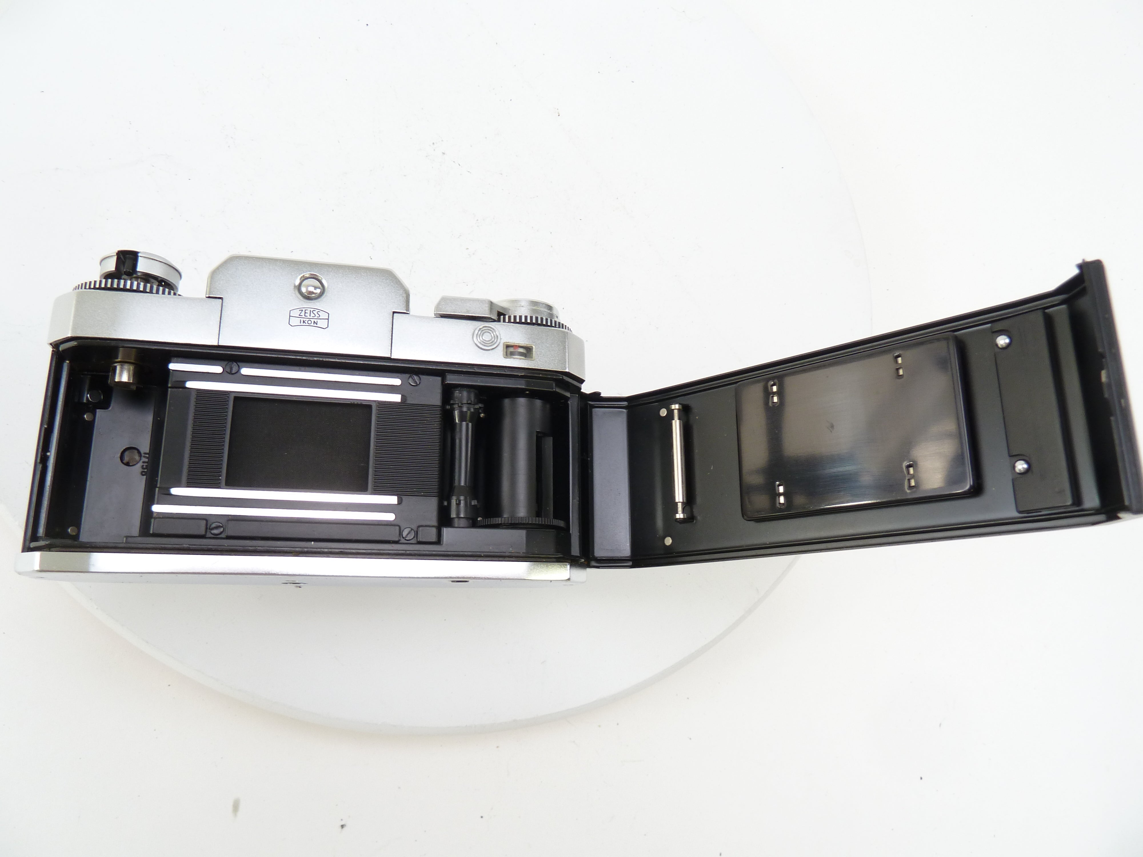 Zeiss Ikon Icarex 35MM with 50MM f2.8 Tessar Lens