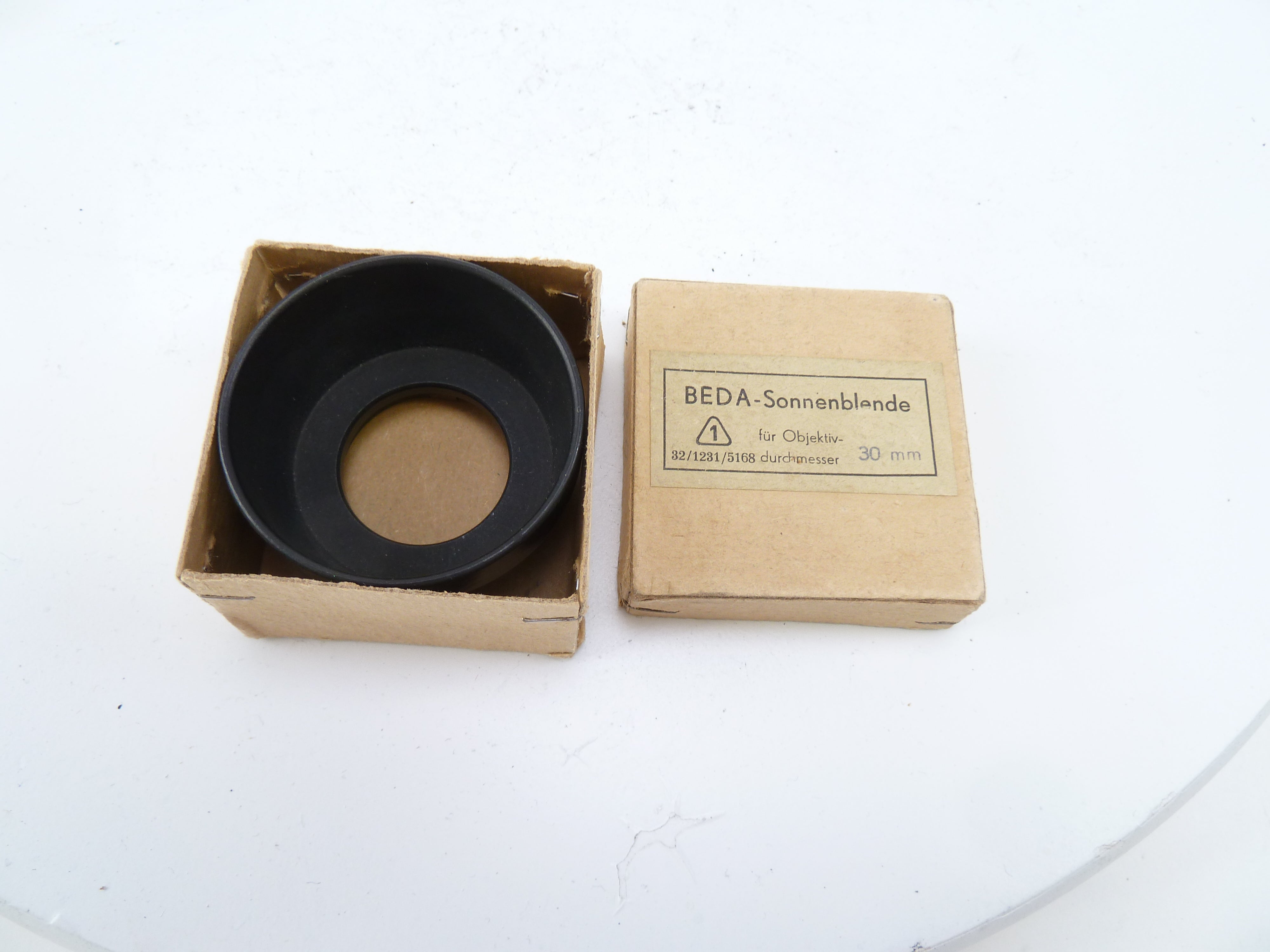 Exakta Beda-Sonnenblende Hood for 30MM Lens in box