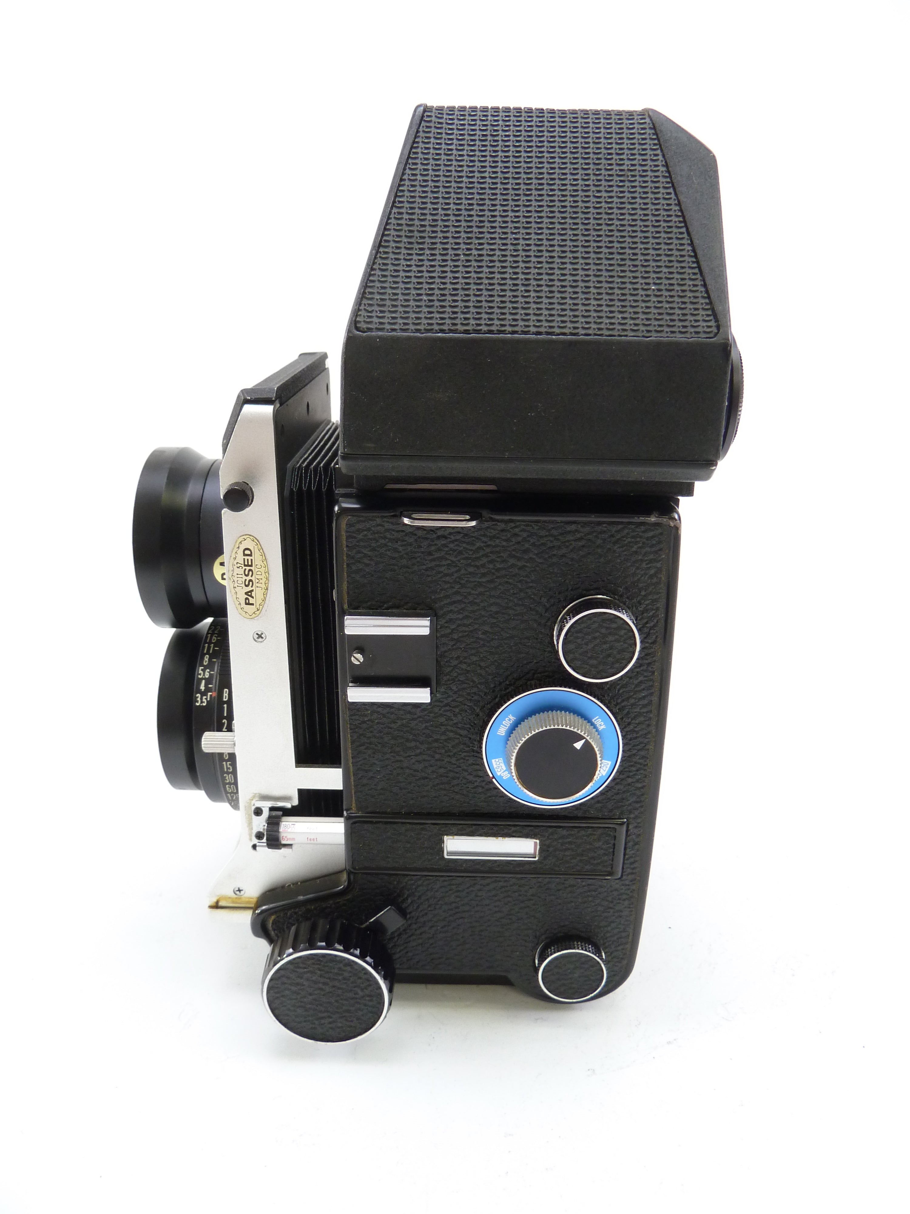 Mamiya C330F Camera Outfit with 105MM F3.5D Lens and Poro Finder