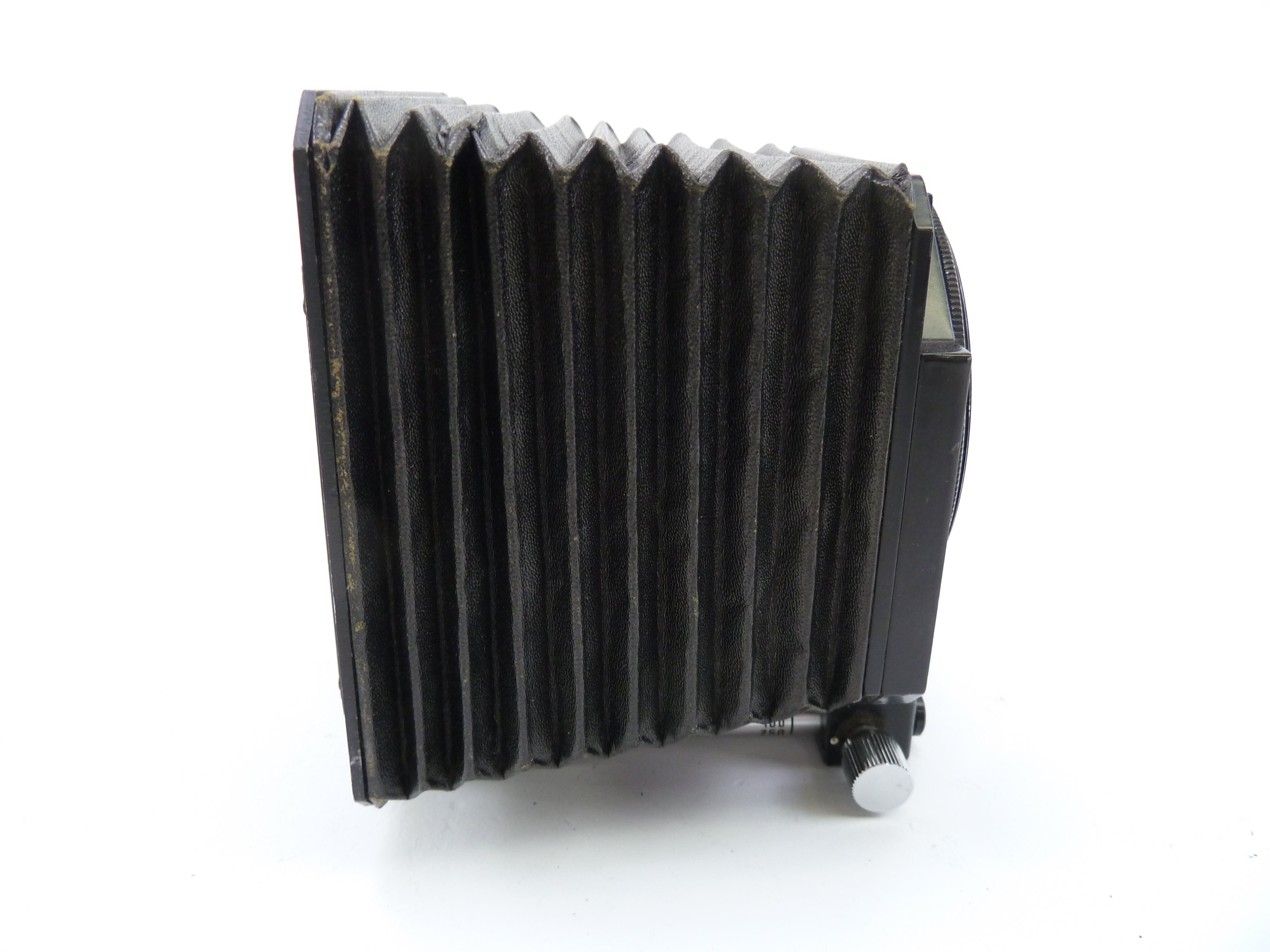 Mamiya Bellows Focusing Hood with 77MM Adapter for RZ67 and RB67 Lenses