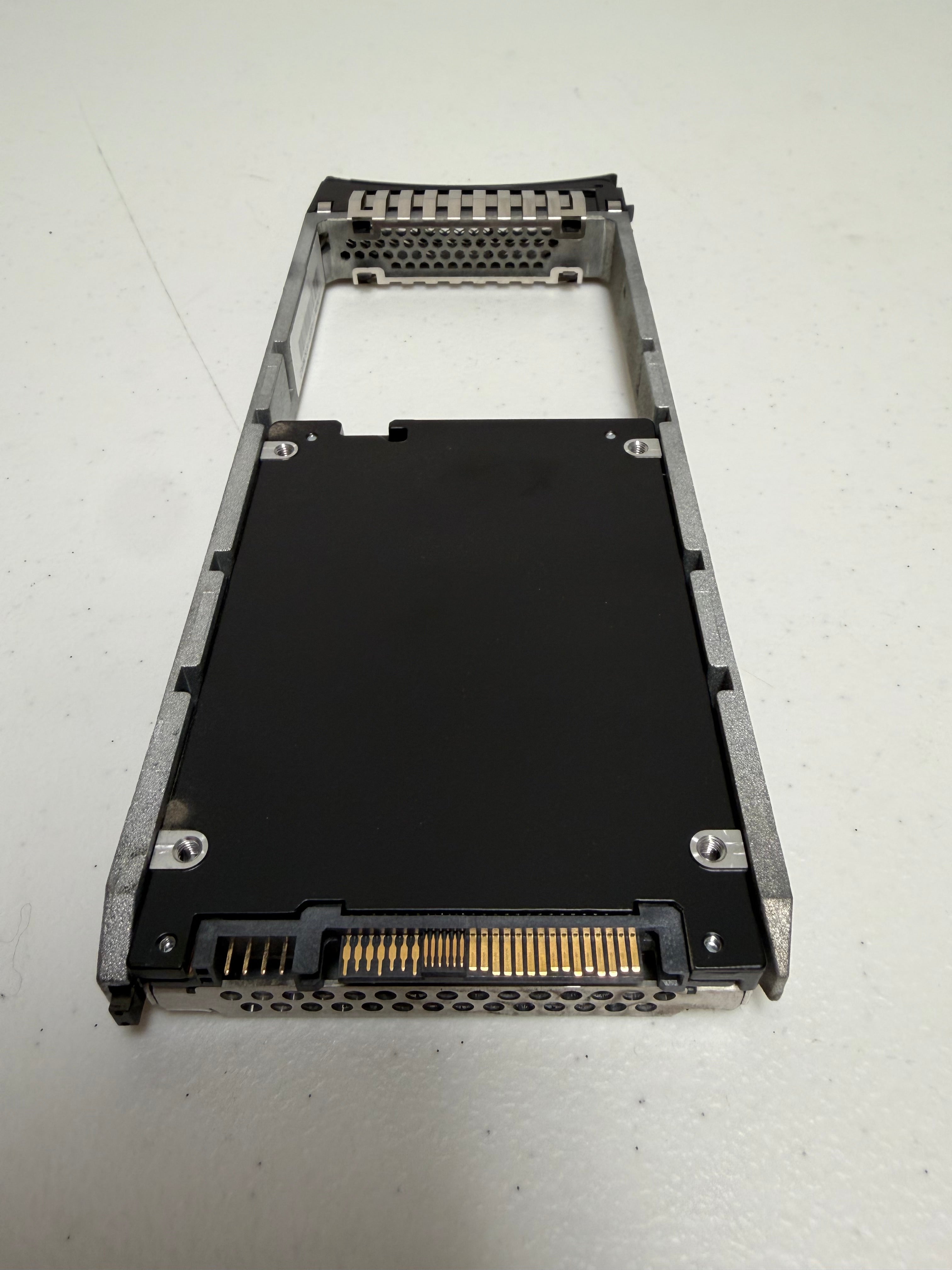 IBM 02YC039 - 3.84TB SAS SSD Connector View | Alo Tech Solutions