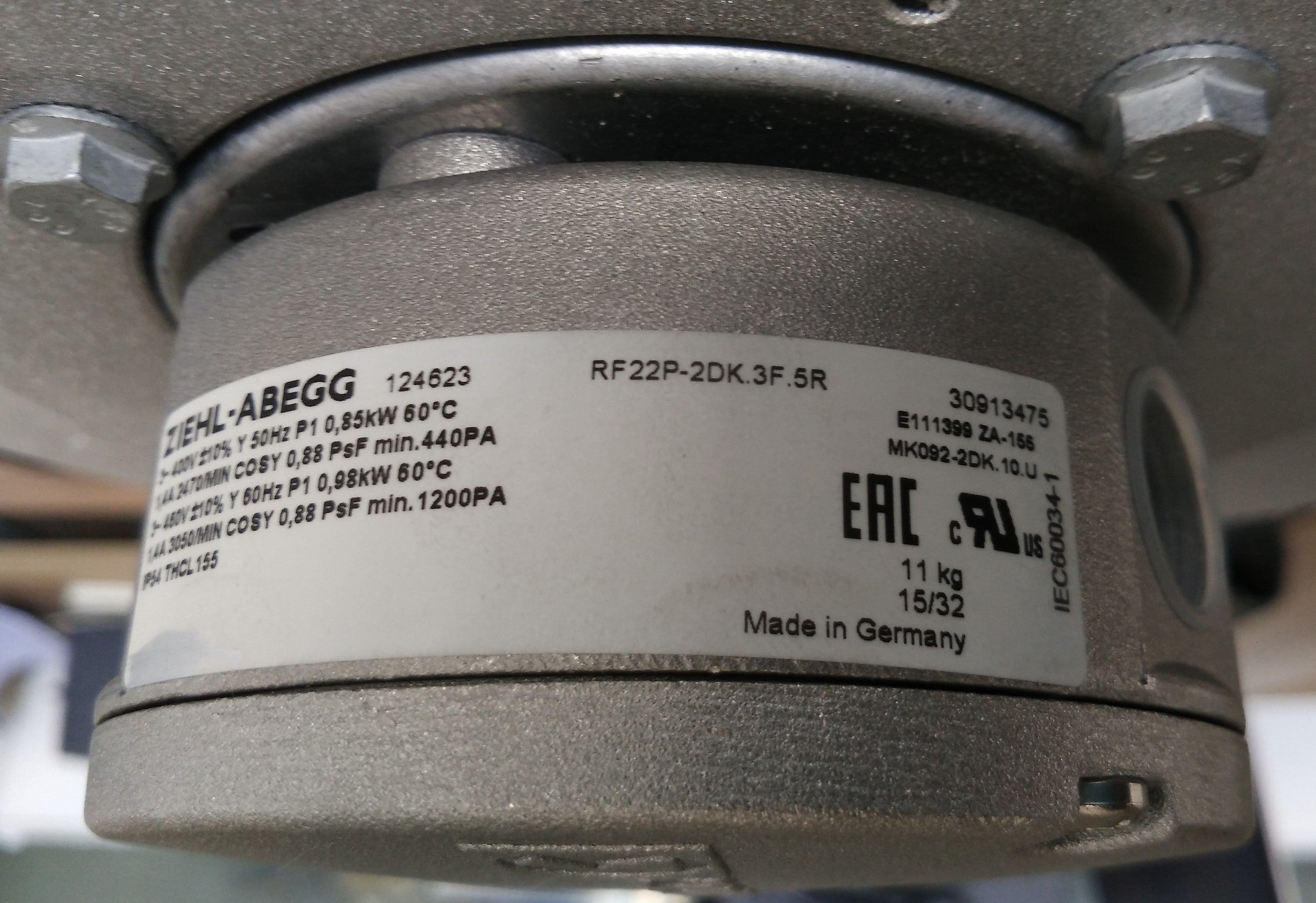 ZIEHL-ABEGG RF22P-2DK.3F.5R Centrifugal Fan for Siemens Inverter | 0.49/0.76kW 3~400V 2230/2550rpm with Housing