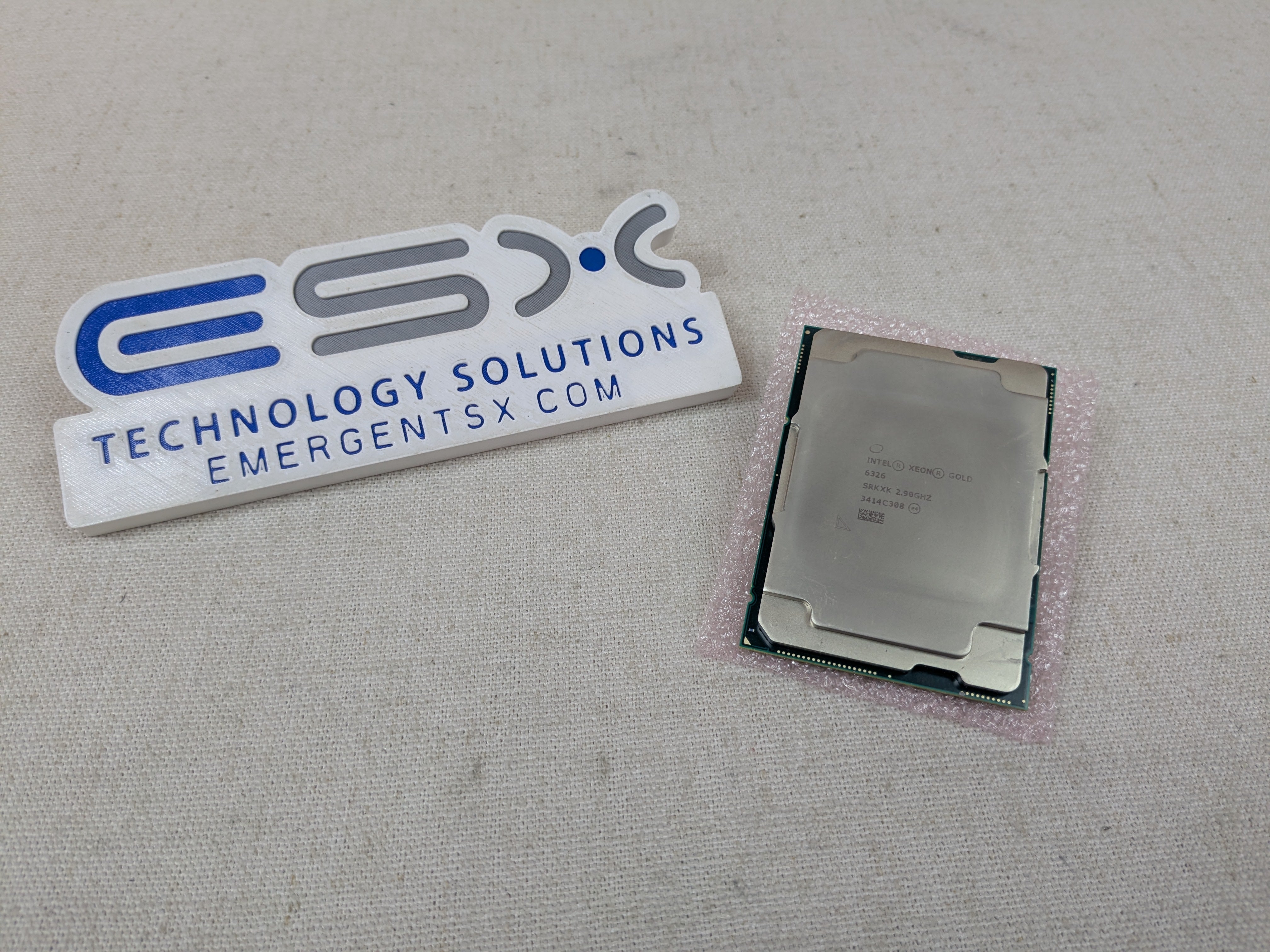 Intel Xeon 16-Core Gold 6326 @ 2.9GHz, 24MB, 185W Processor SRKXK