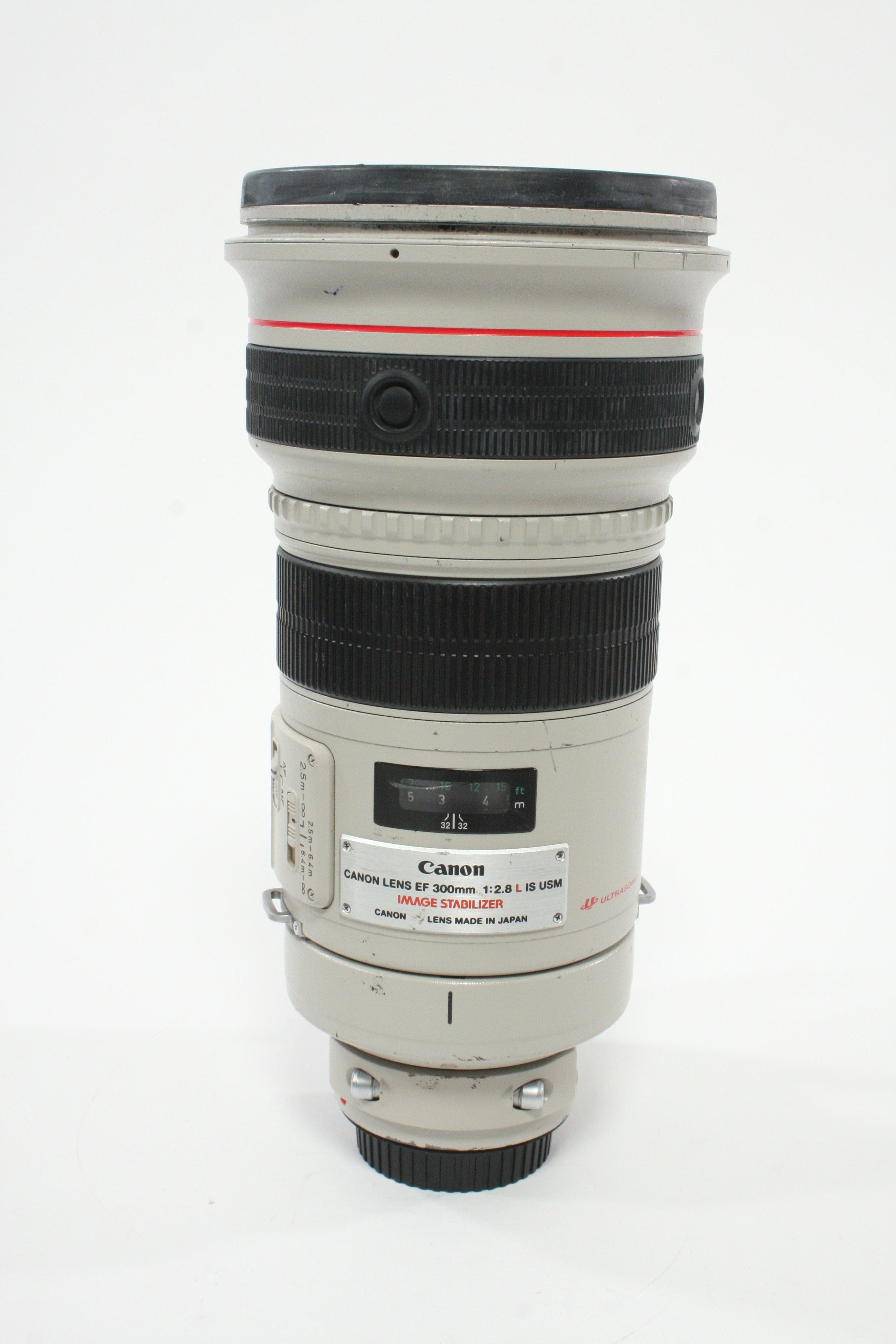 Canon 300mm f/2.8 L IS USM Lens for Canon EF Mount with Case for Parts or Repair