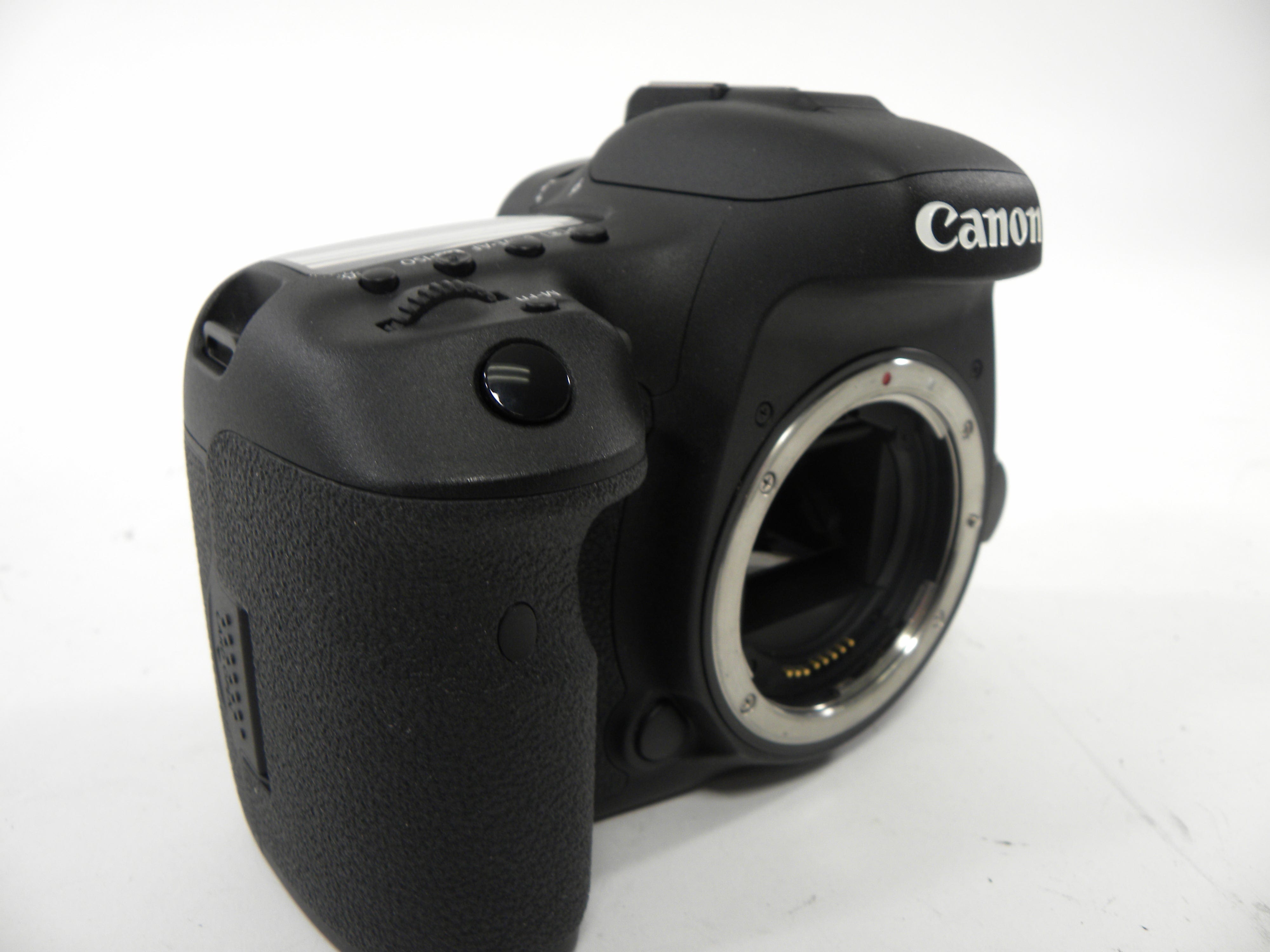 Canon 7D Mark II 20.2mp Digital SLR Body Only Shutter Ct. 4,315