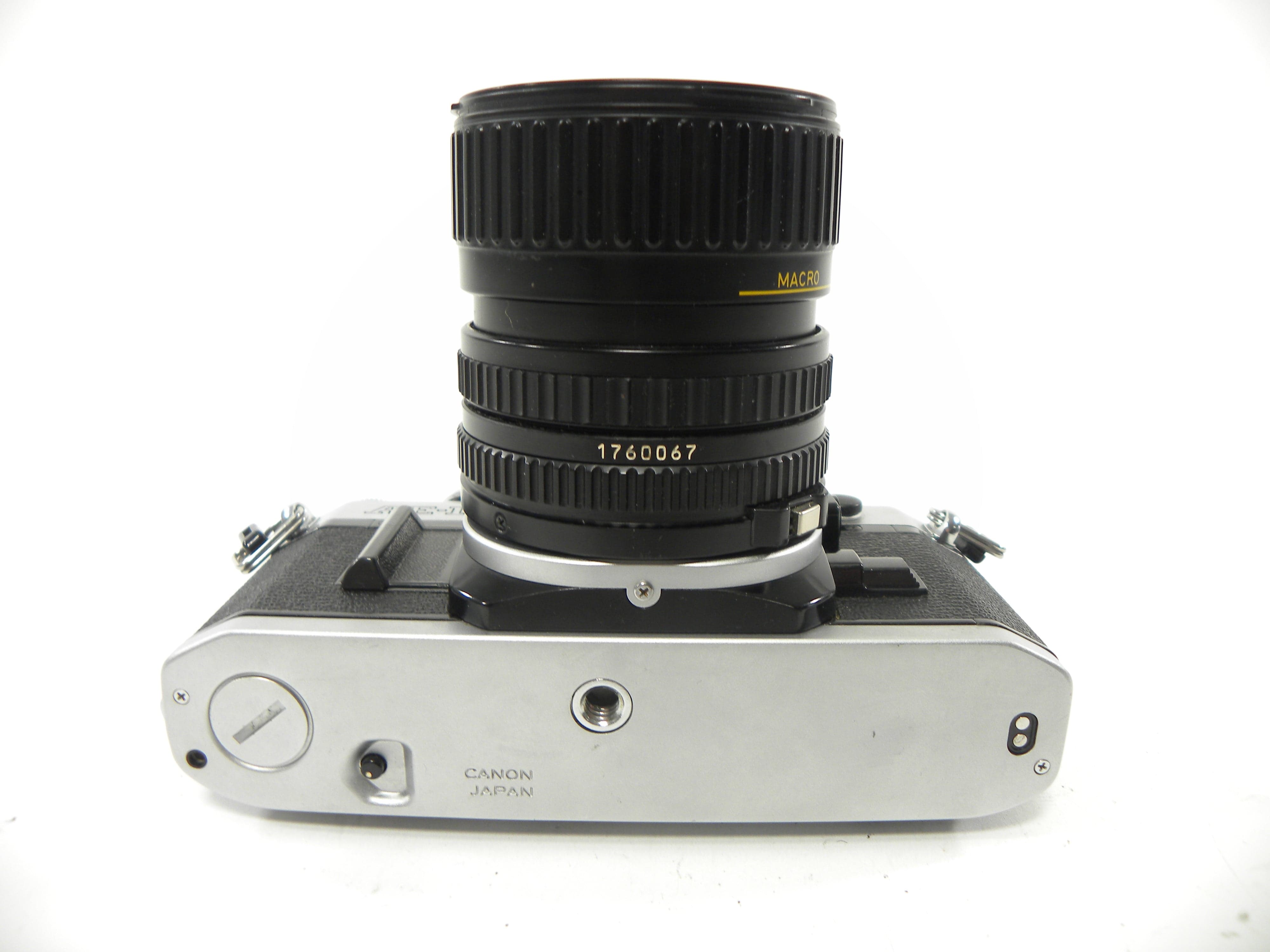 Canon AE-1 35mm SLR Camera w/FD 35-70mm f3.5-4.5