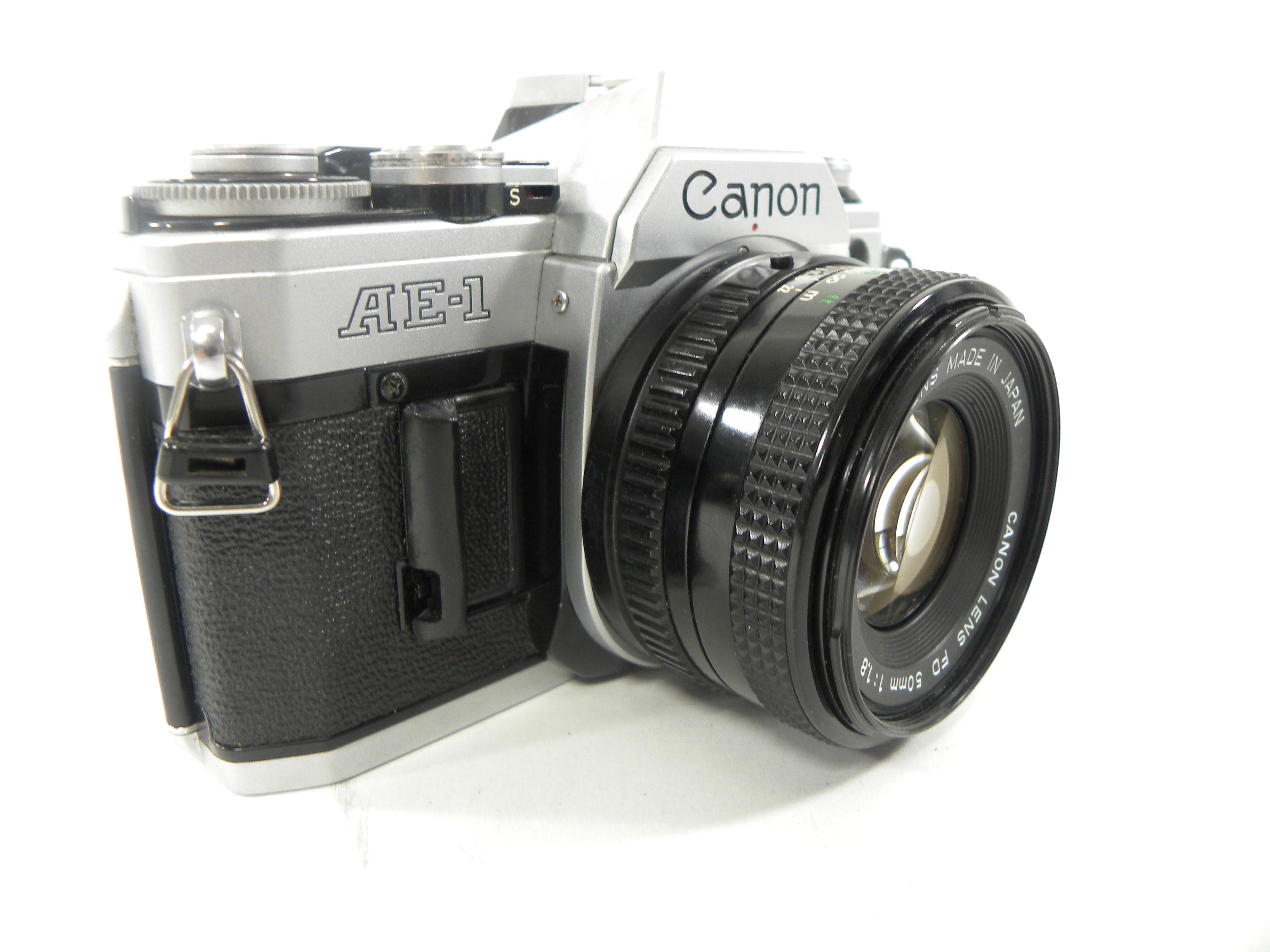 Canon AE-1 35mm SLR w/FD 50mm f1.8