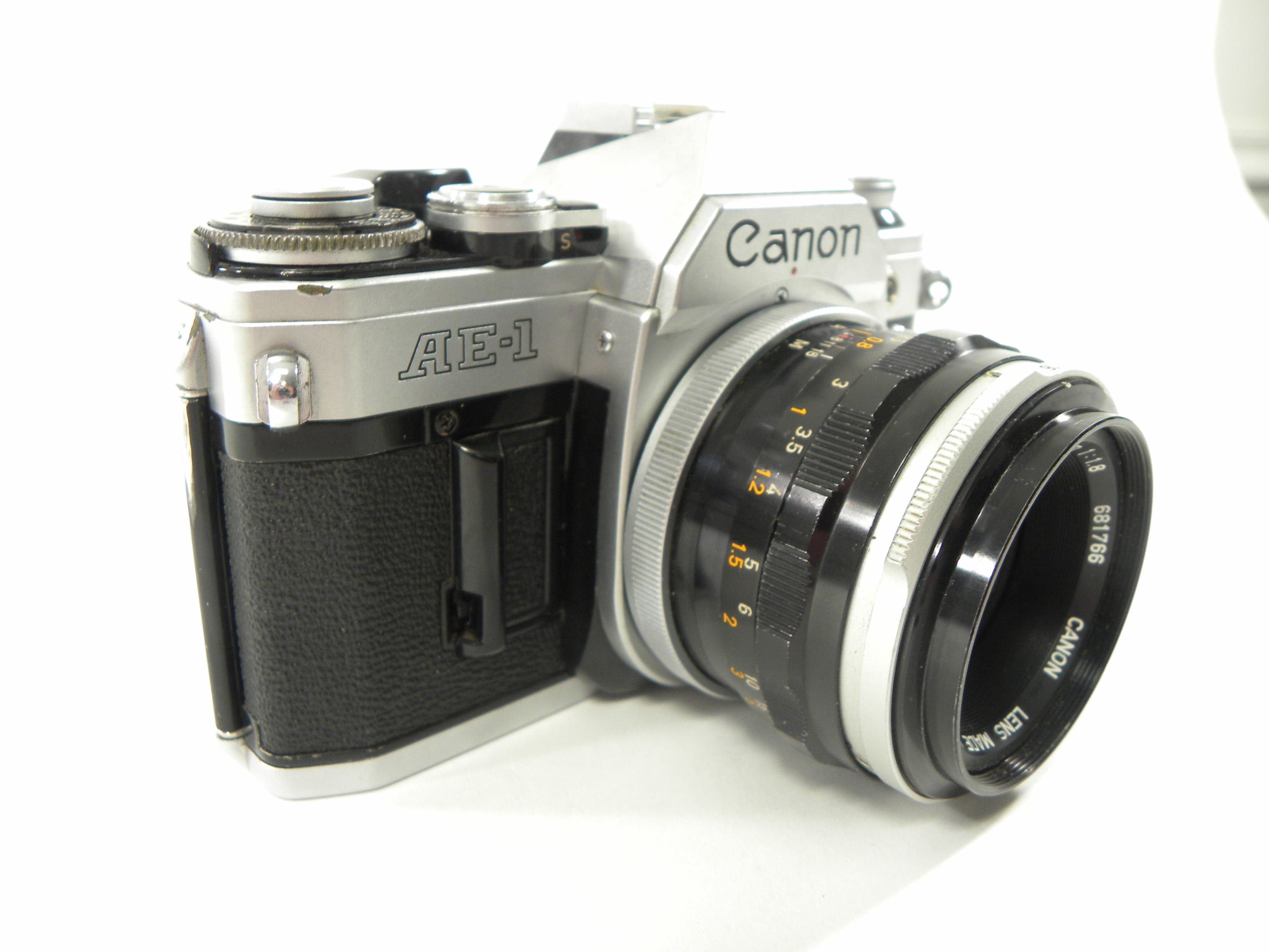 Canon AE-1 35mm SLR w/FL 50mm f1.8