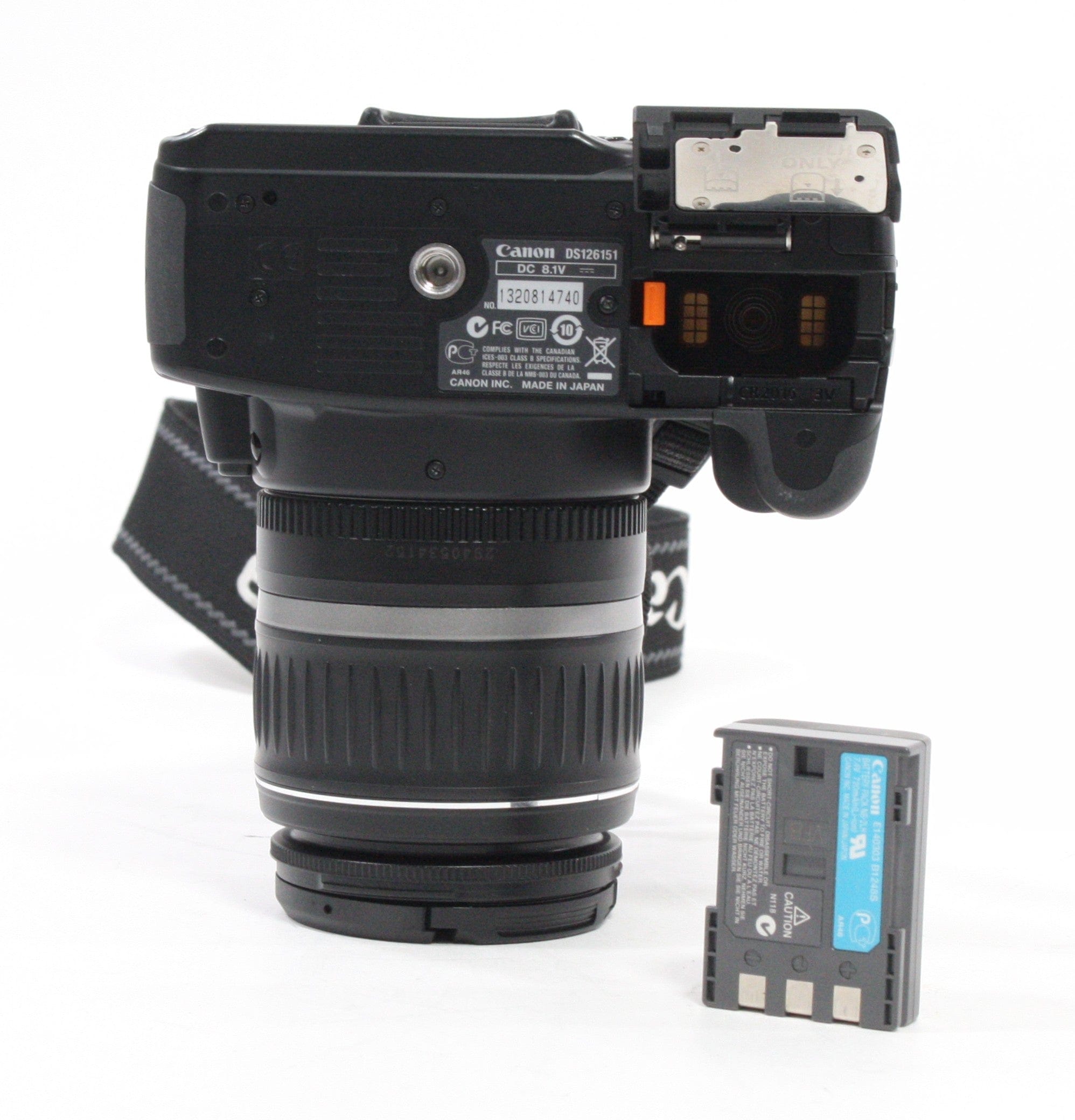 Canon Digital Rebel XTi Digital SLR with 18-55mmf/3.5-5.6 II Lens