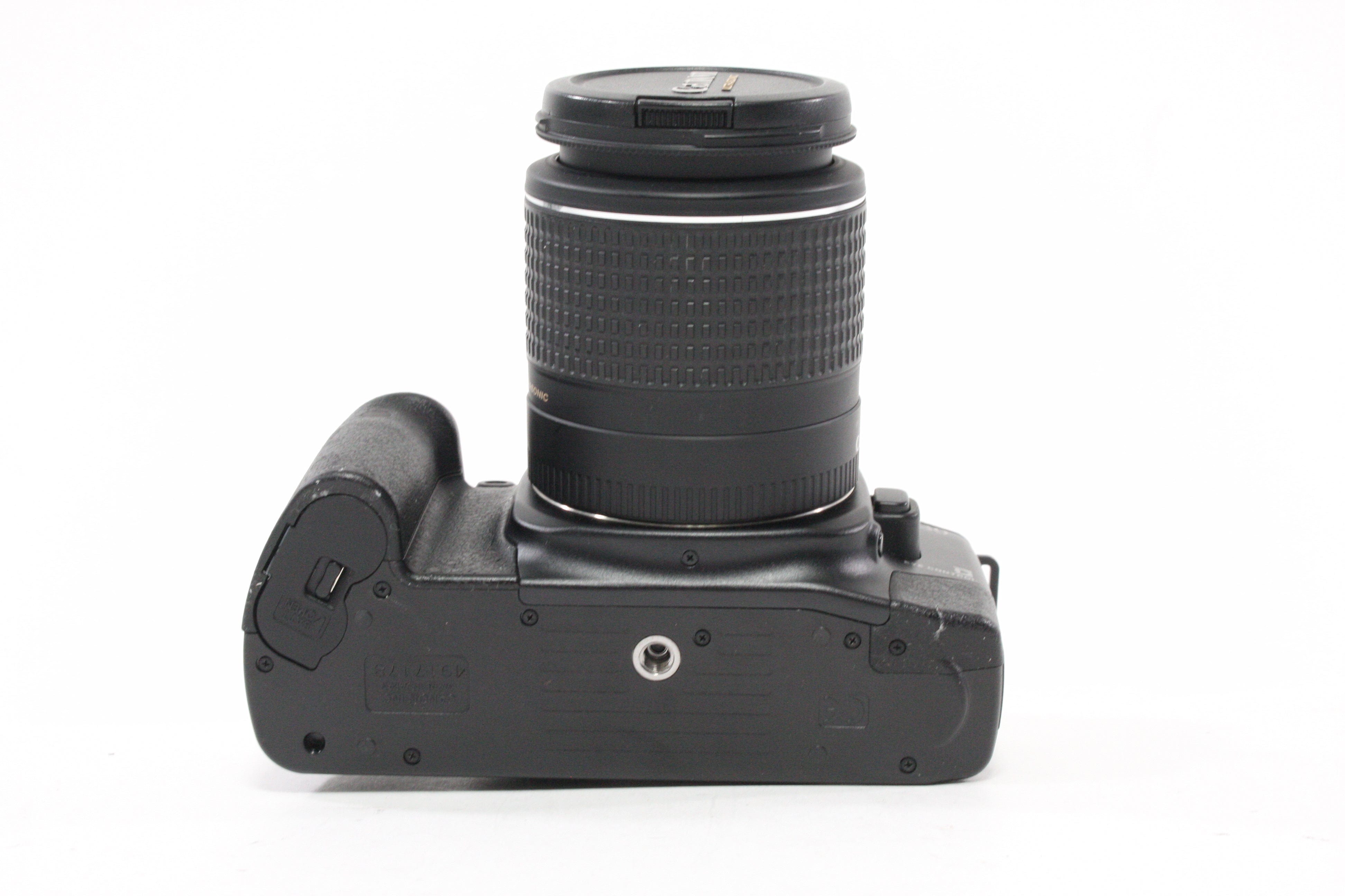 Canon EOS 30 35mm SLR with 28-90mm f/4-5.6 USM Lens