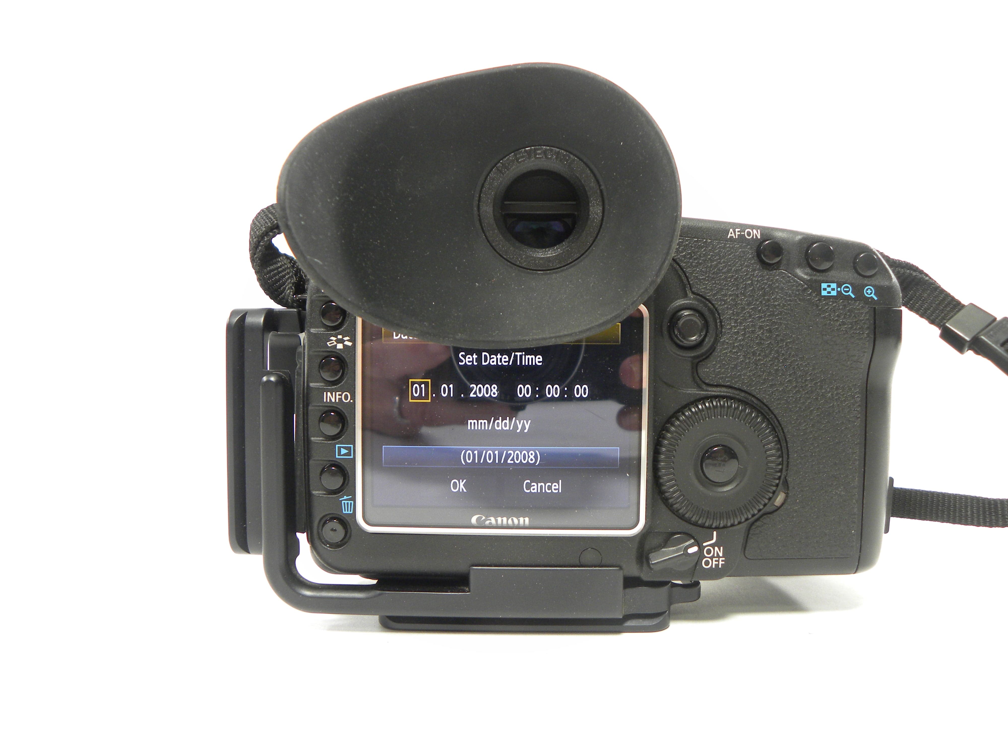 Canon EOS 5D Mark II 21.1mp Digital SLR Body Only Shutter Ct. 4,389