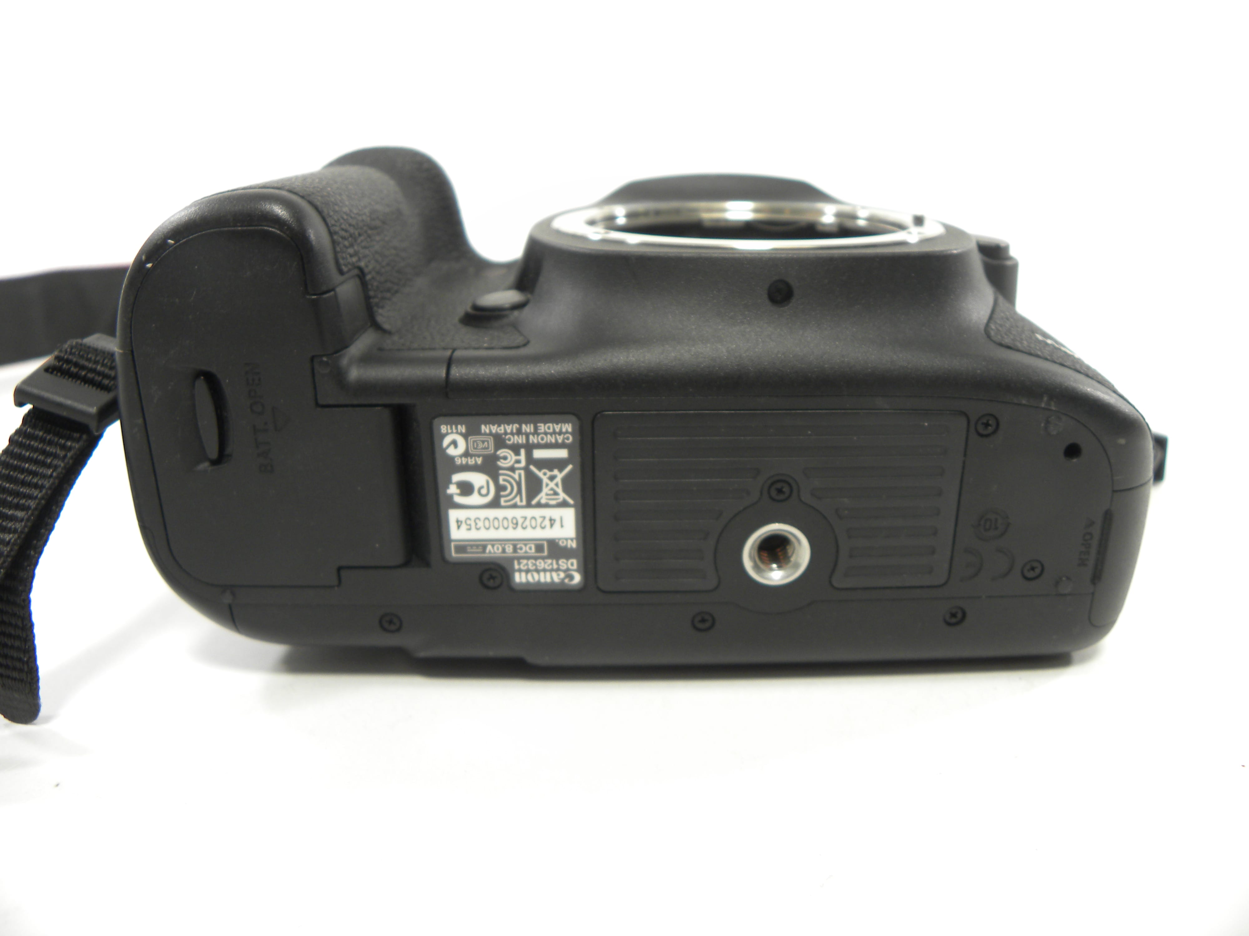 Canon EOS 5D Mark III 22.3mp Digital SLR Body Only Shutter Ct. 17,333