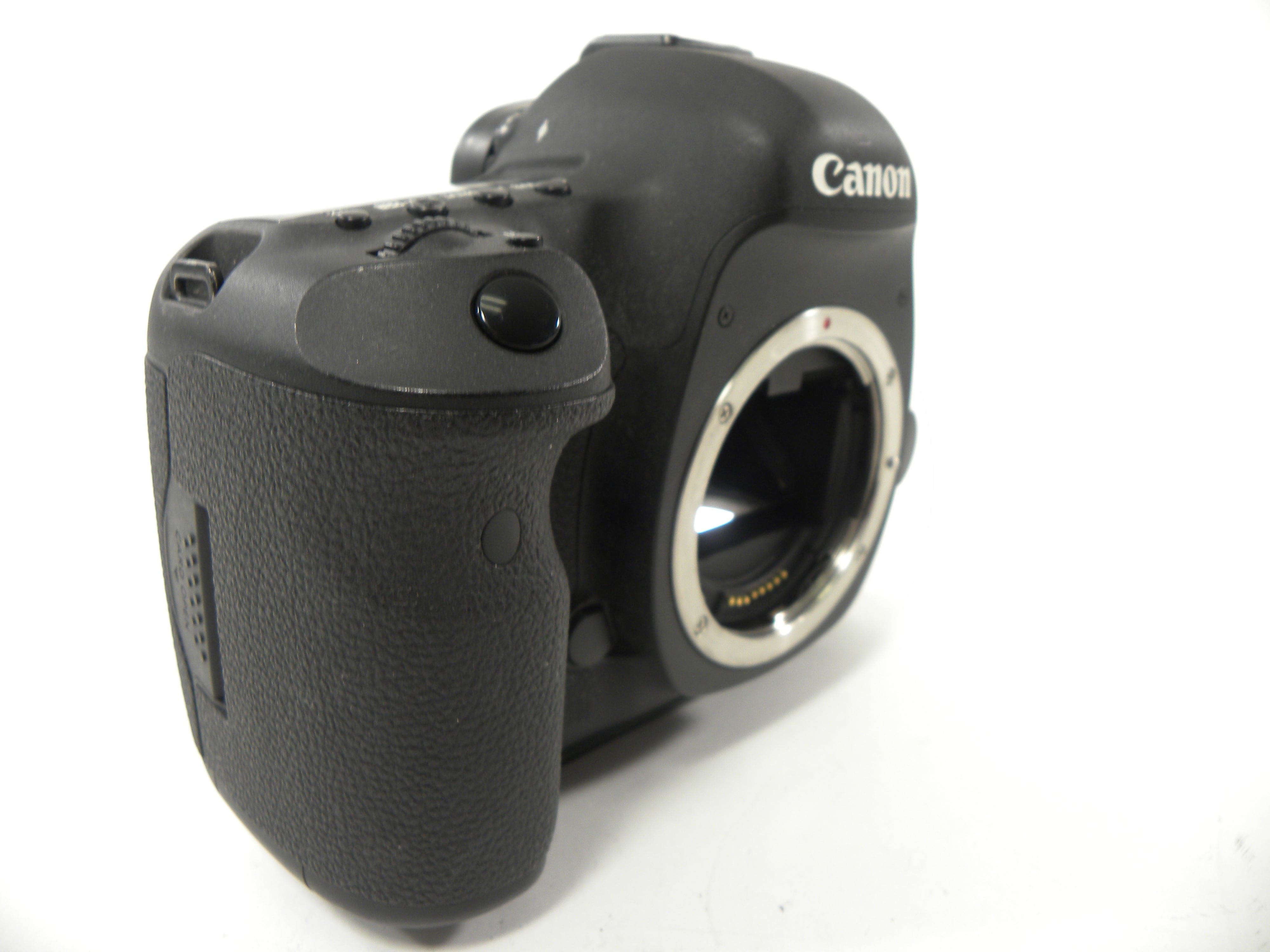 Canon EOS 5D Mark III 22.3mp Full Frame DSLR Body Only Shutter Ct. 15,414