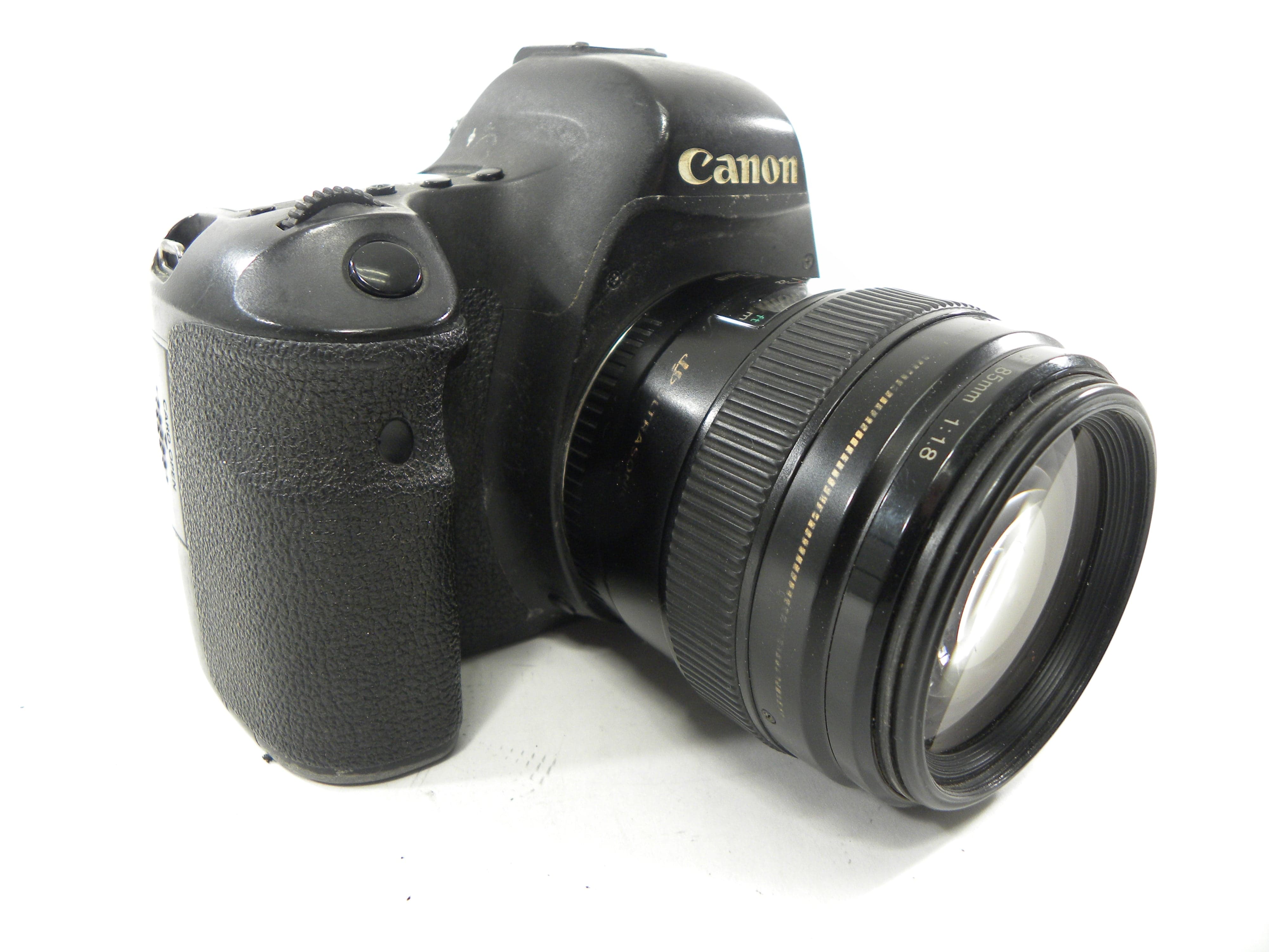 Canon EOS 6D 20.2m Digital SLR w/85mm f1.8 Shutter Ct. 156,543 AS IS No Returns!!