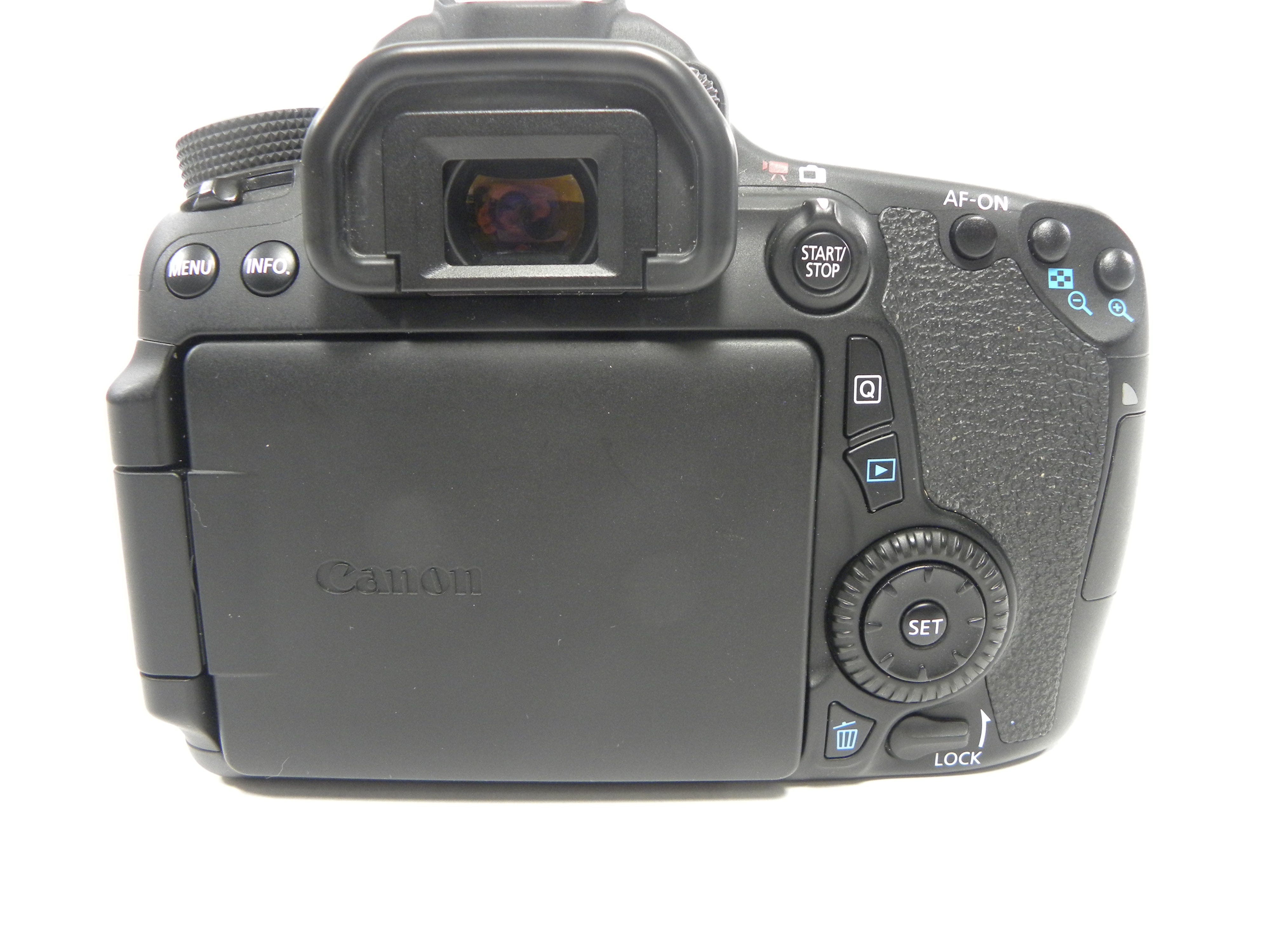 Canon EOS 70D 20.2mp Digital SLR w/EF-S 18-55 IS STM Shutter Ct. 13,227