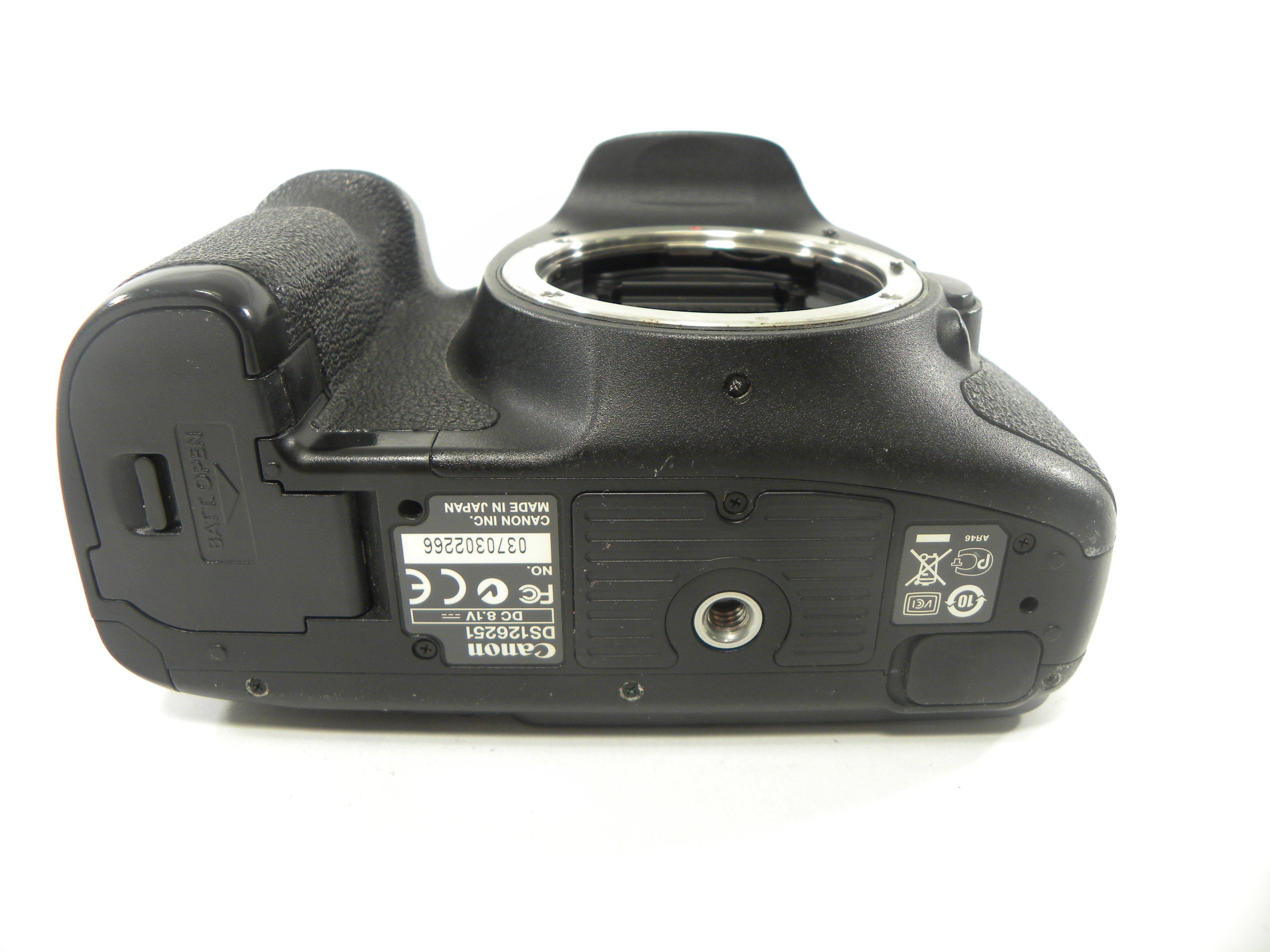 Canon EOS 7D 18.0mp Digital SLR Body Only Shutter Ct. 111,051