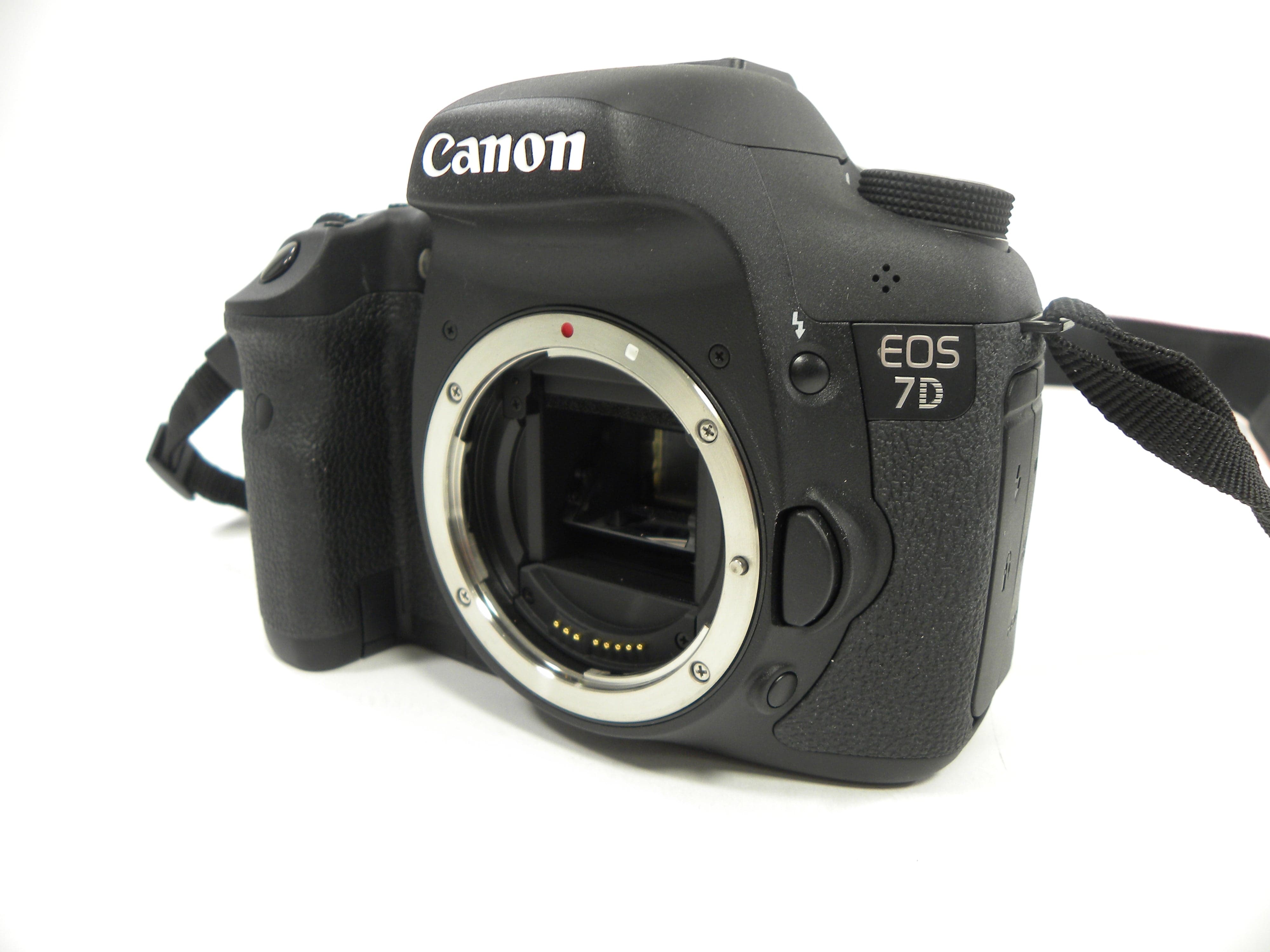 Canon EOS 7D 18.0mp Digital SLR Body Only Shutter Ct. 244