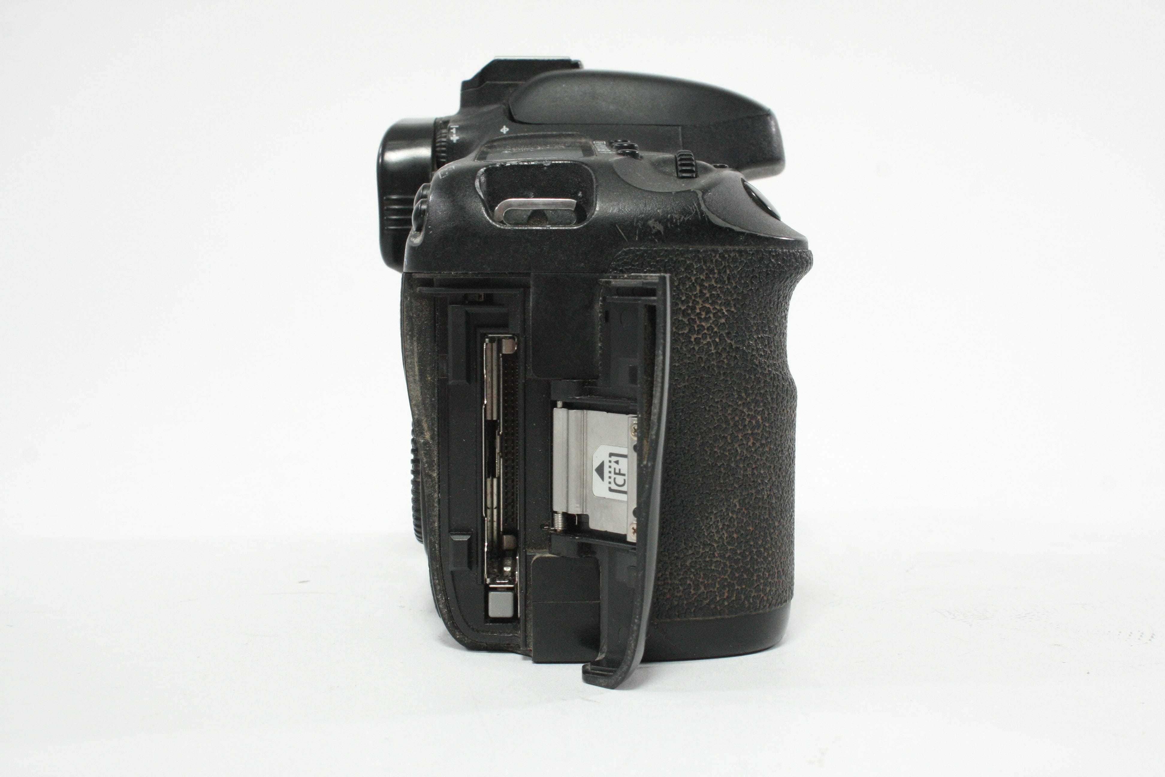 Canon EOS 7D DSLR Camera with a Shutter Count of 171,026
