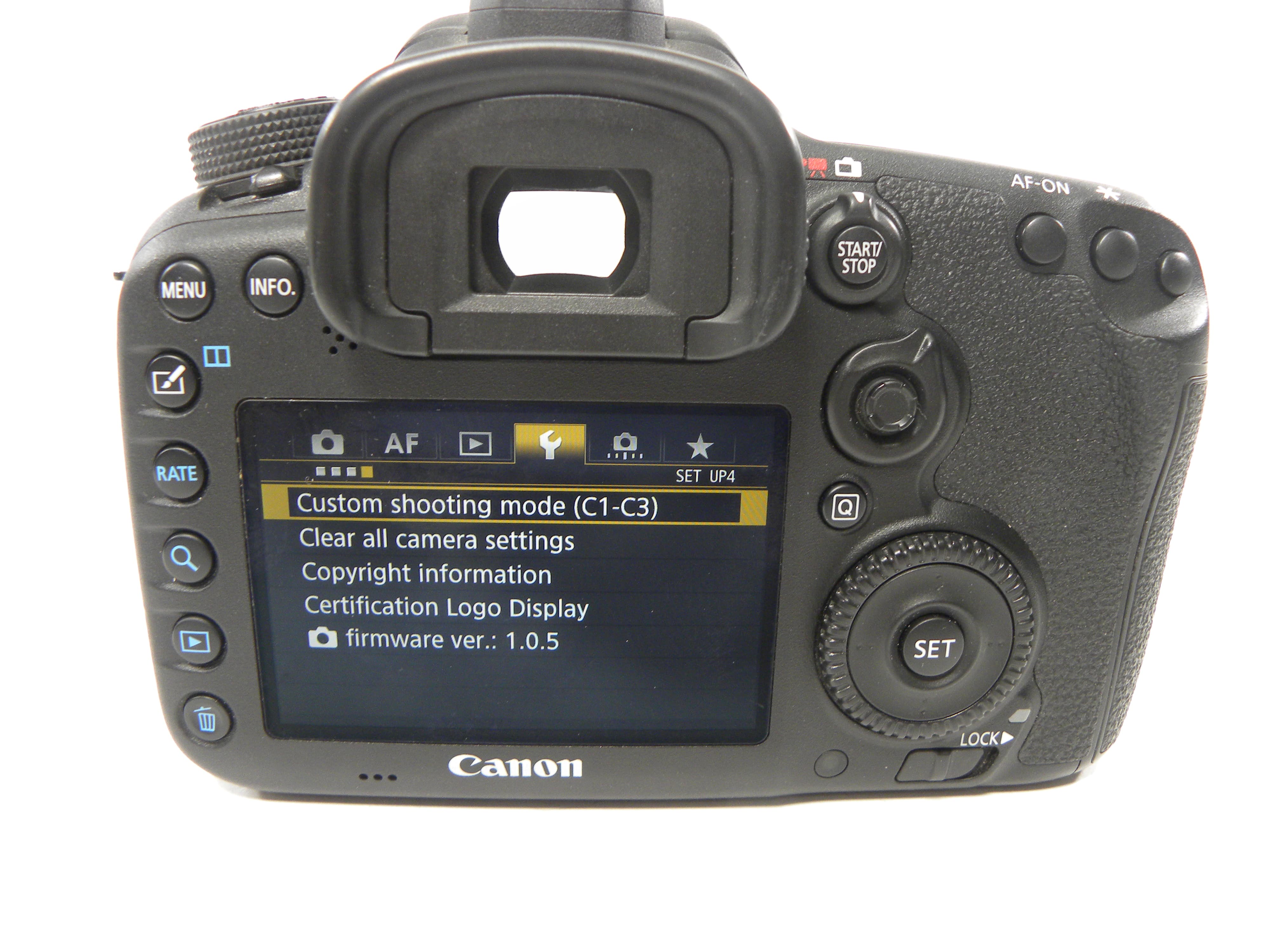 Canon EOS 7D Mark II 20.2mp Digital SLR Body Only Shutter Ct. 11,190