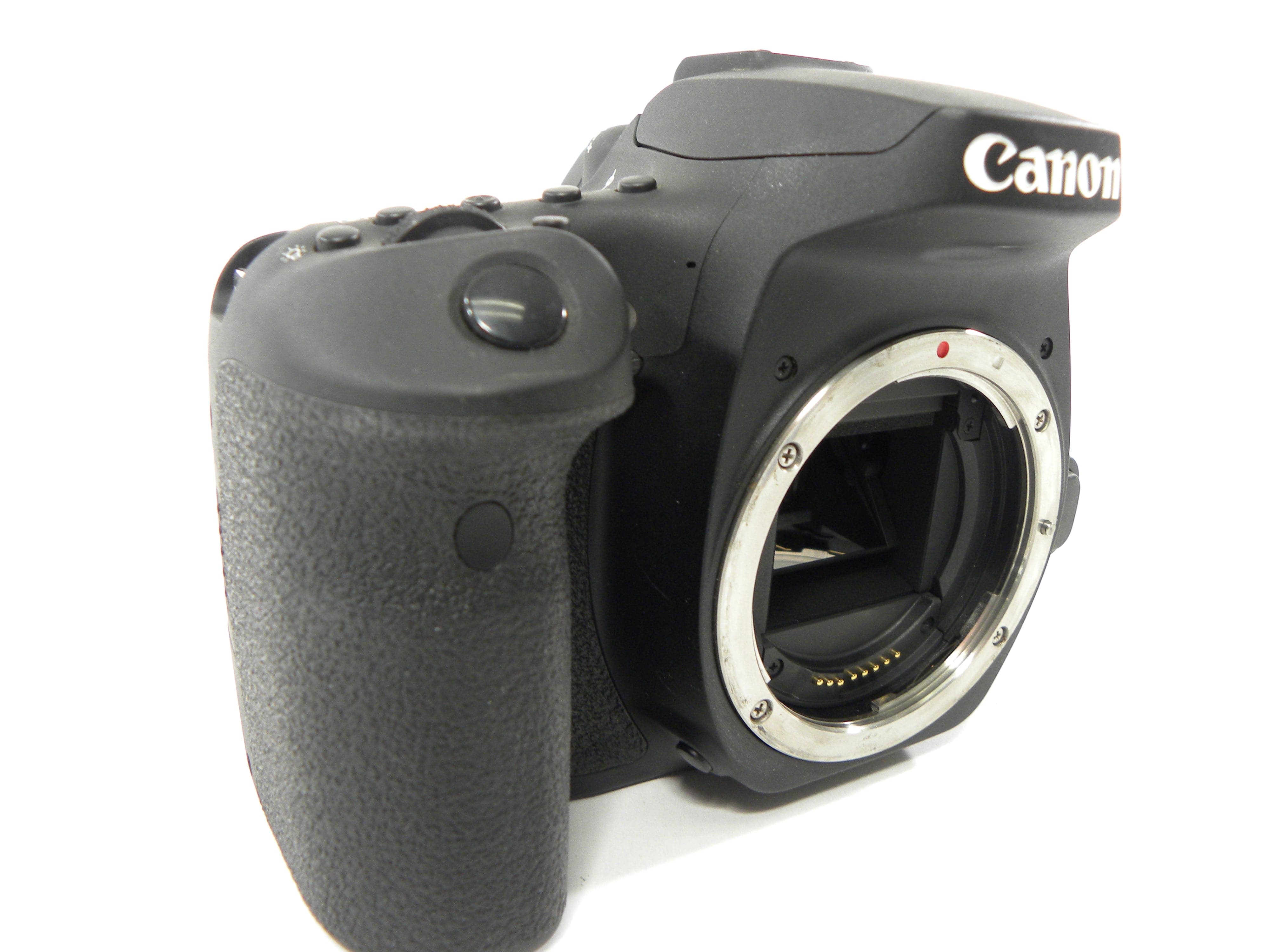 Canon EOS 90D 32.5mp Digital SLR Body Only Shutter Ct. <1000