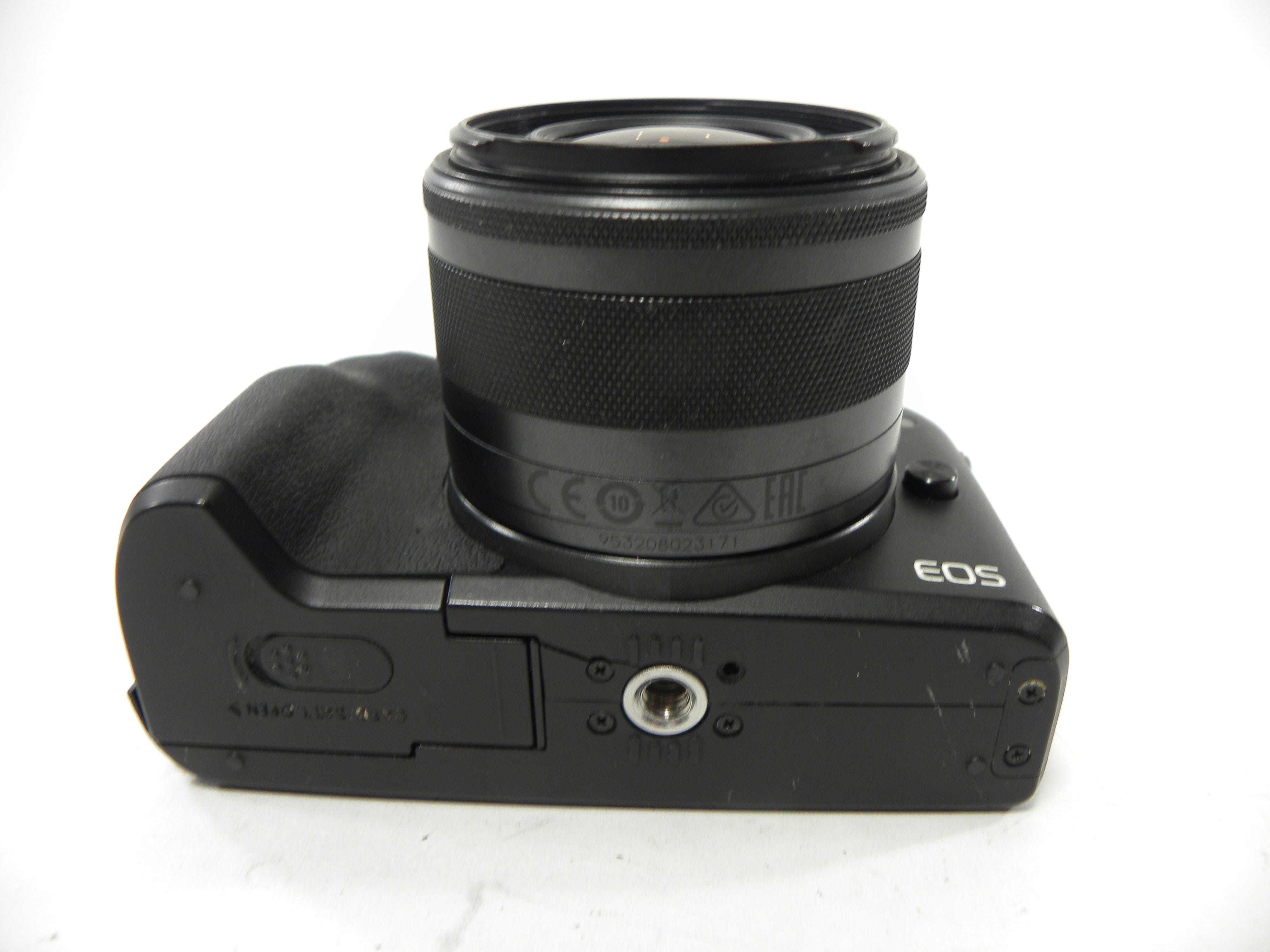 Canon EOS M50 Mark II 24.1mp Mirrorless Digital w/EF-M 15-45 IS STM  AS IS  Read?