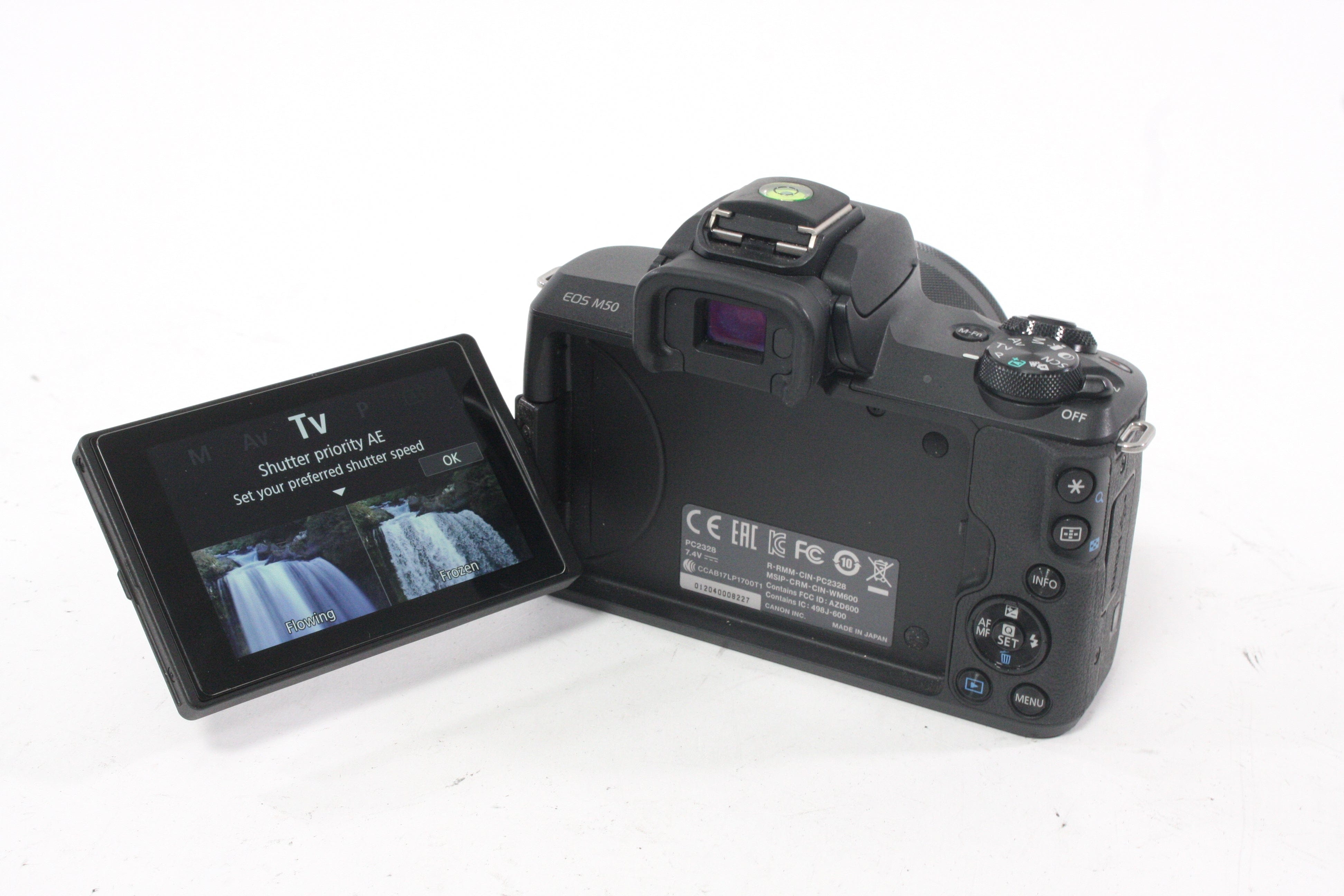 Canon EOS M50 Mirrorless with 15-45mm f/3.5-6.3 IS STM EF-M Shutter less than 2,000