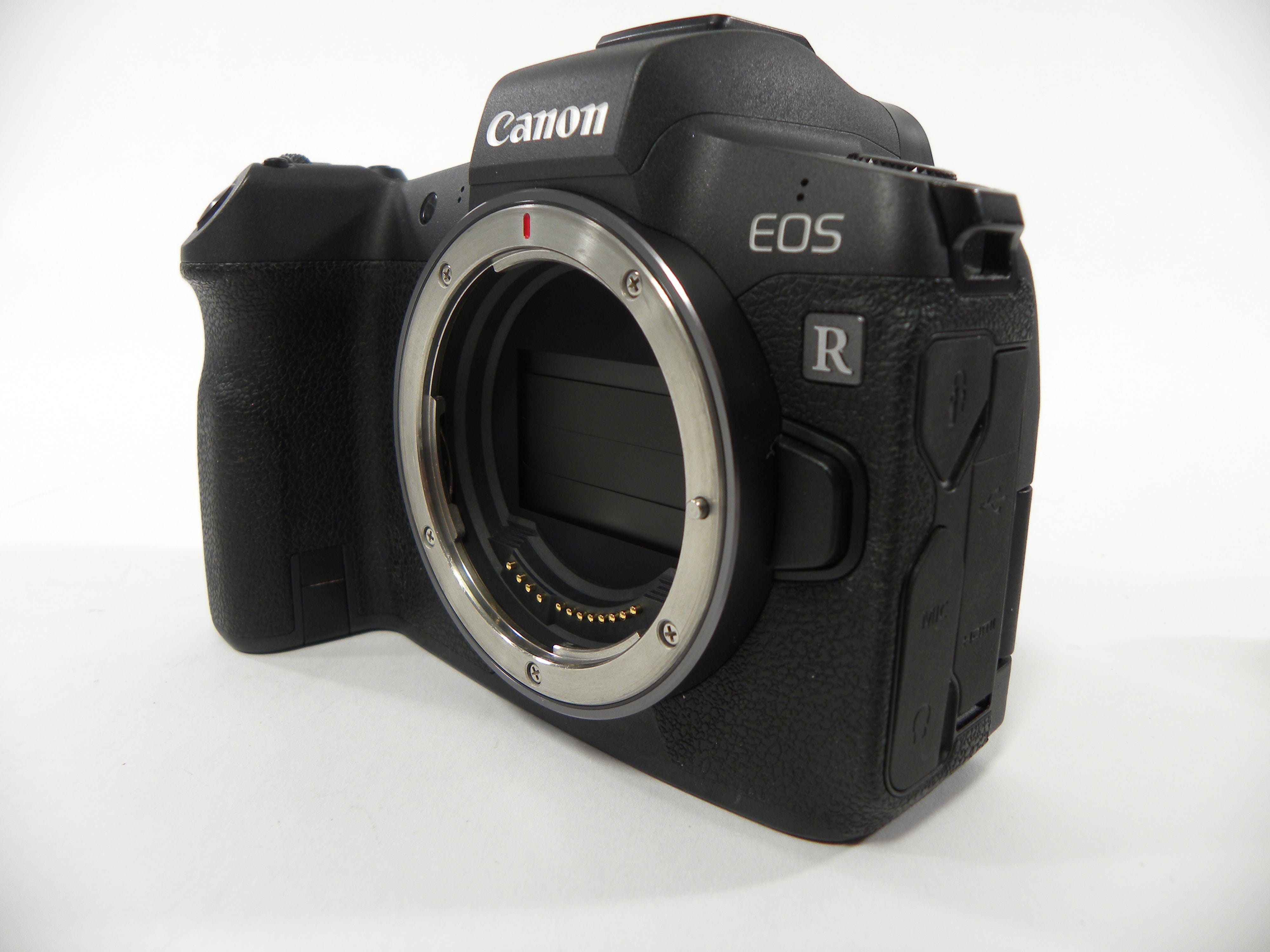 Canon EOS R 30.3mp Digital Mirrorless Body  Only (Read)