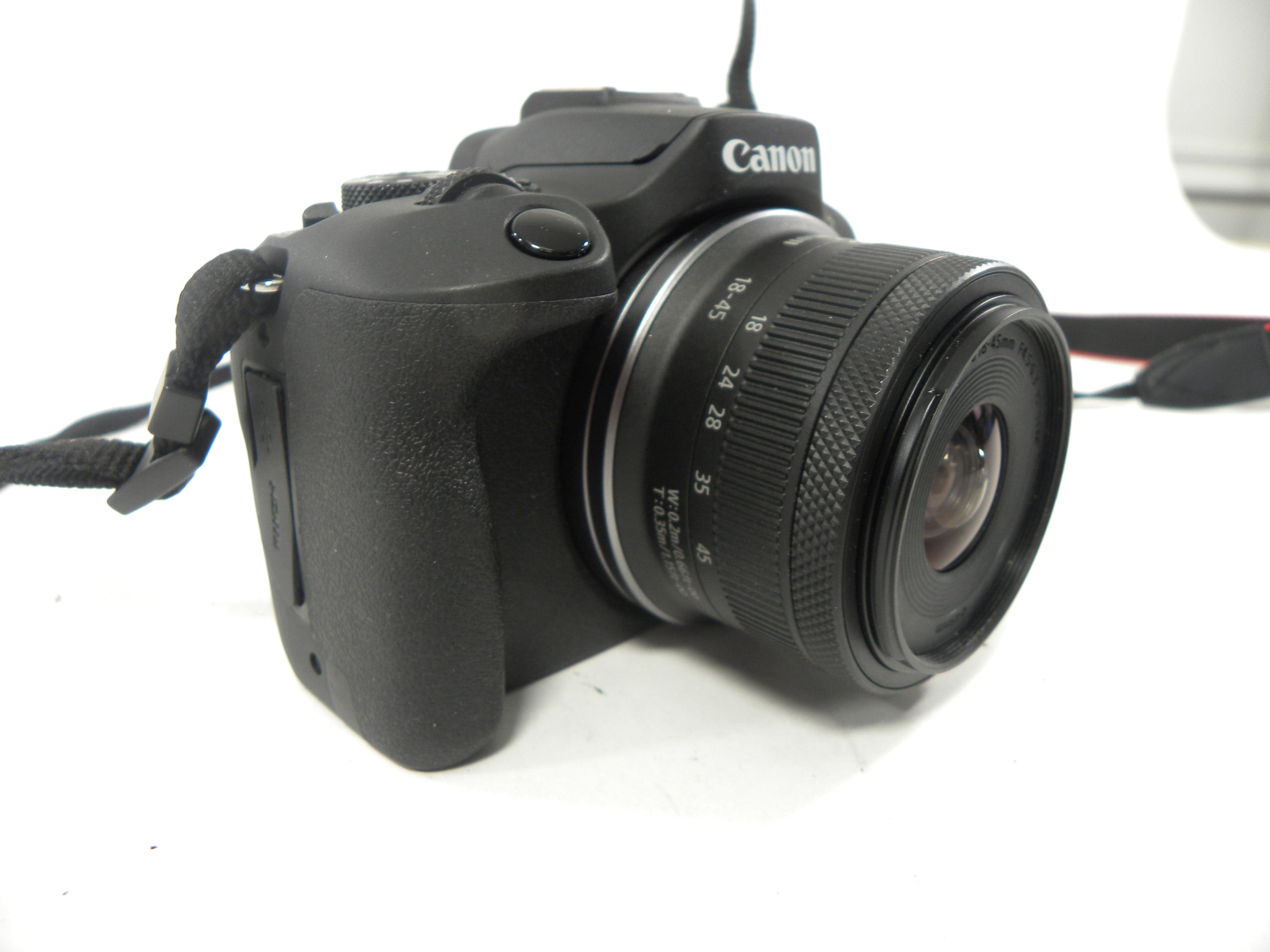 Canon EOS R100 24.1mp Digital Mirrorless w/RF-S 18-45 IS STM SC >8000