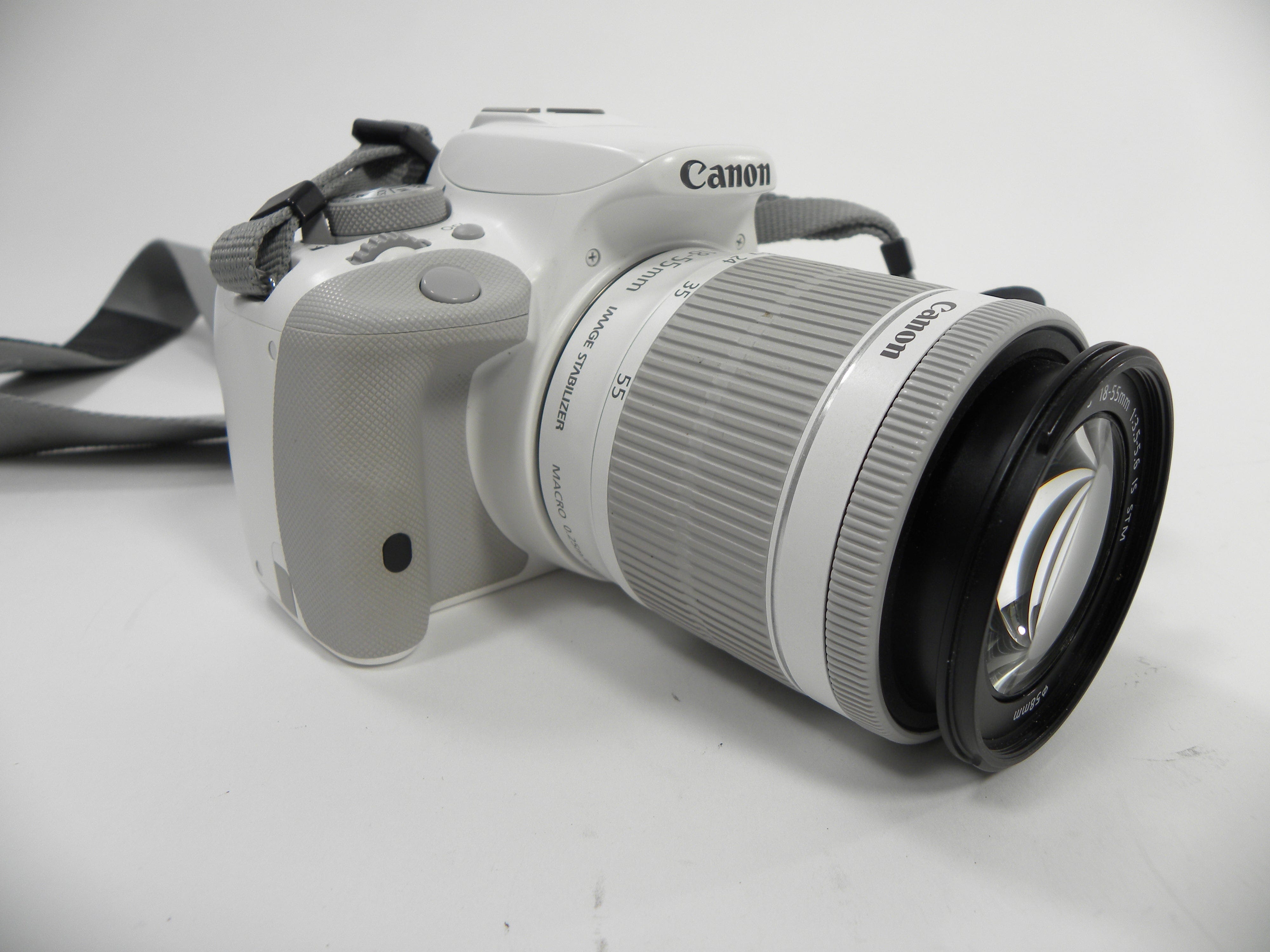 Canon EOS Rebel SL1 (White) w/EF-S 18-55mm f3.5-5.6 IS STM