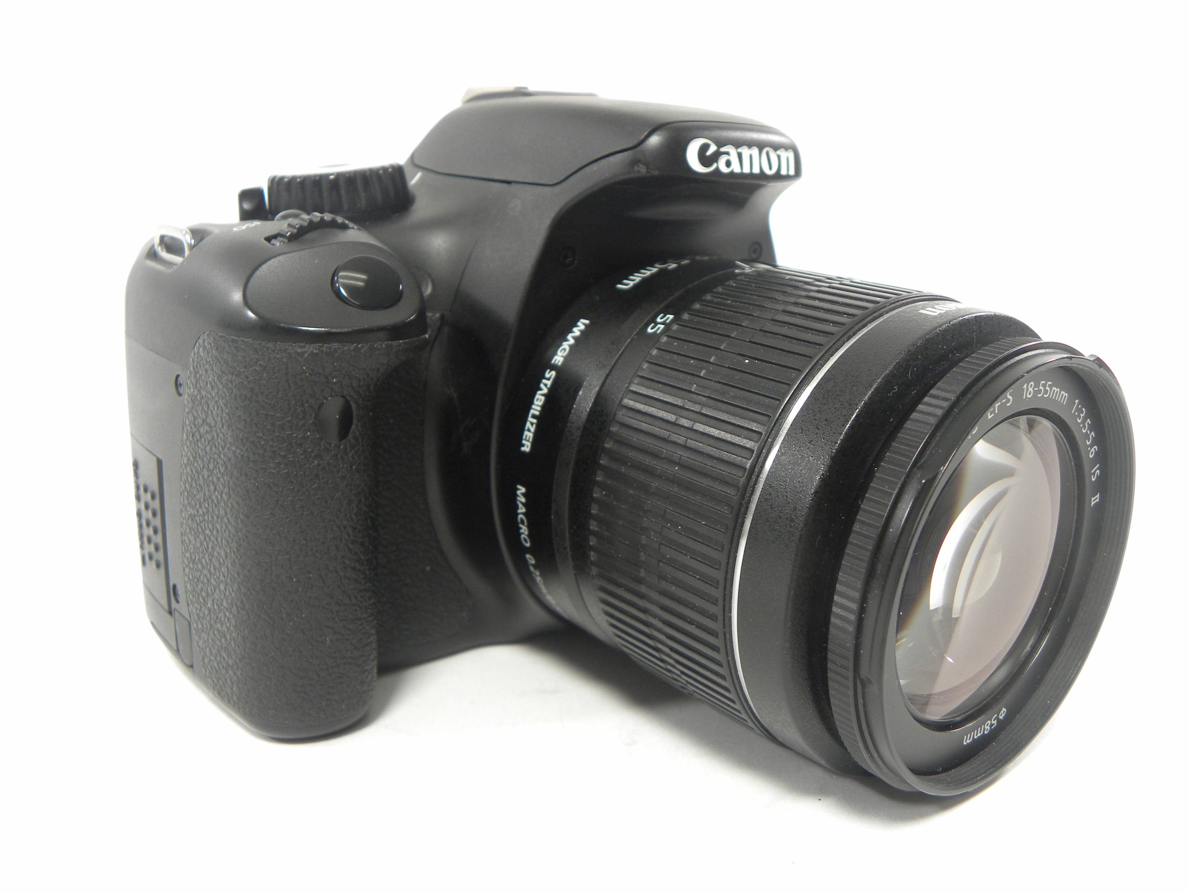 Canon EOS Rebel T2i 18mp Digital SLR w/EF-S 18-55 IS II  shutter ct. 12,253