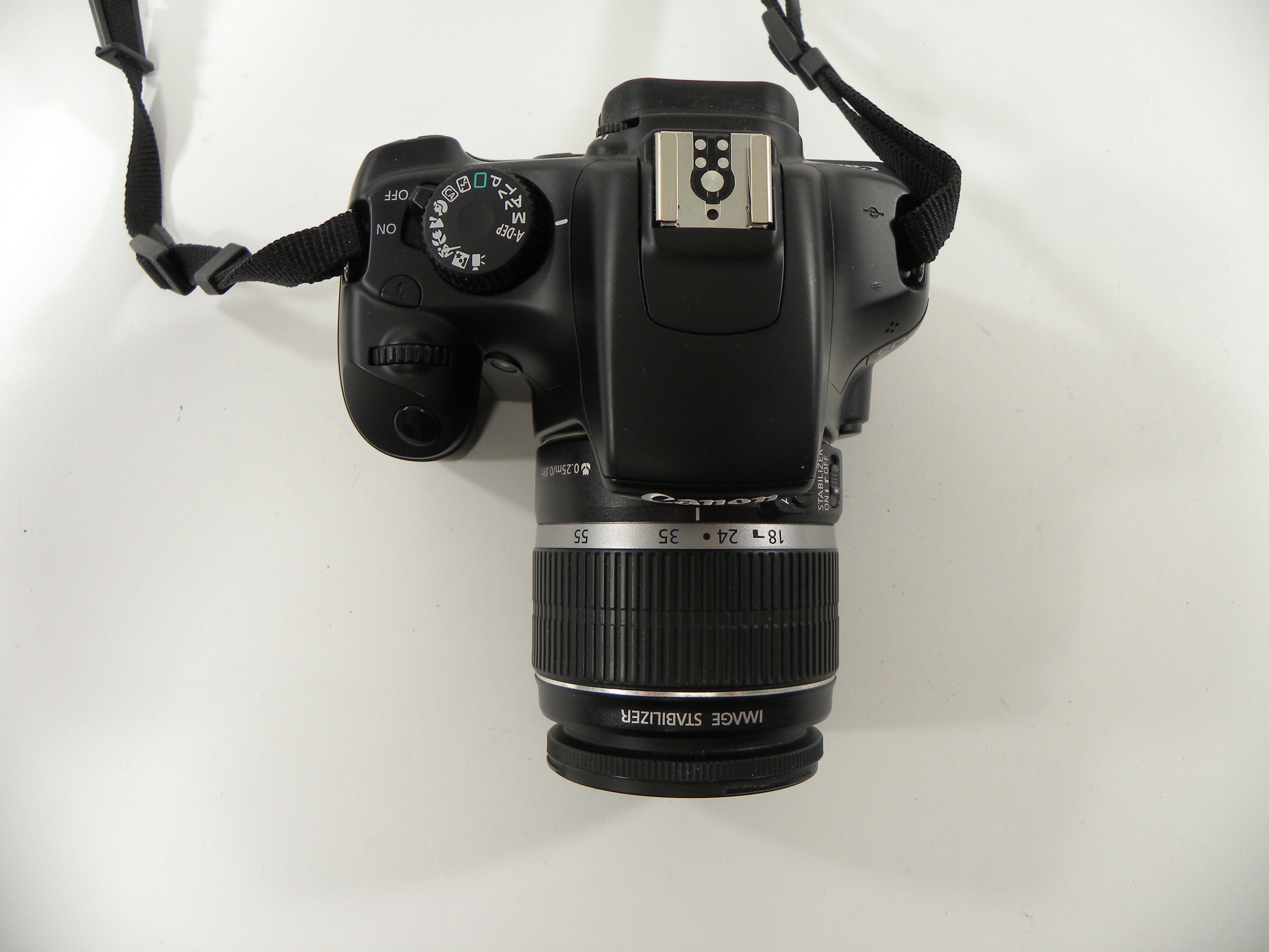 Canon EOS Rebel T3 18mp Digital SLR w/EF-S 18-55 IS Shutter Ct. 552