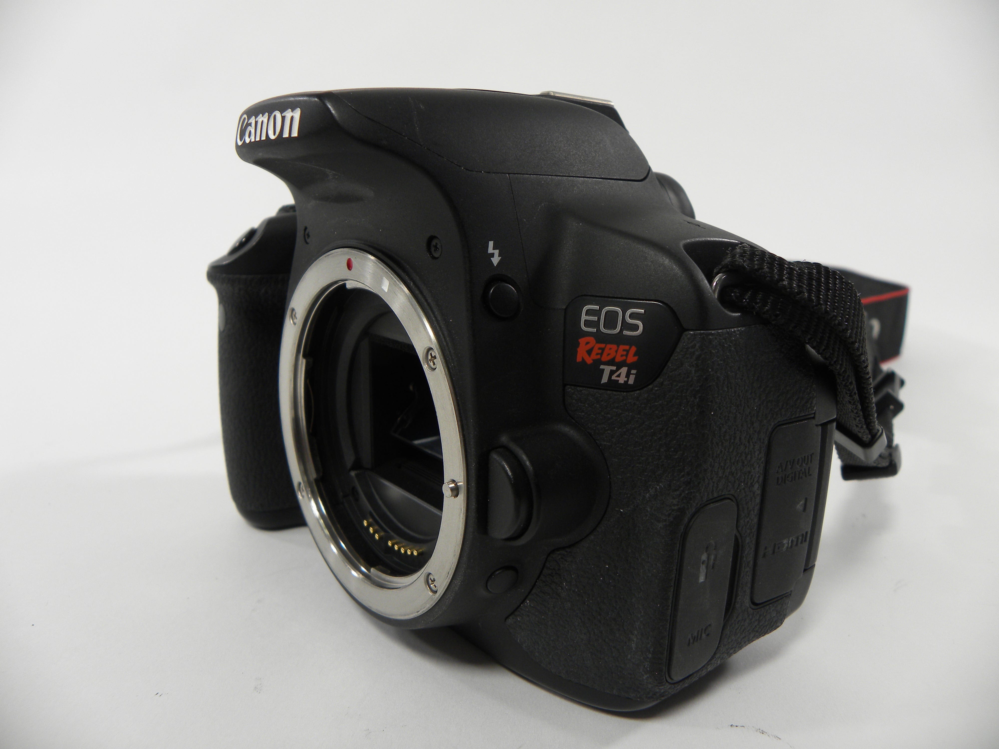 Canon EOS Rebel T4i 18.0mp Digital SLR Body Only Shutter Ct. 15,104