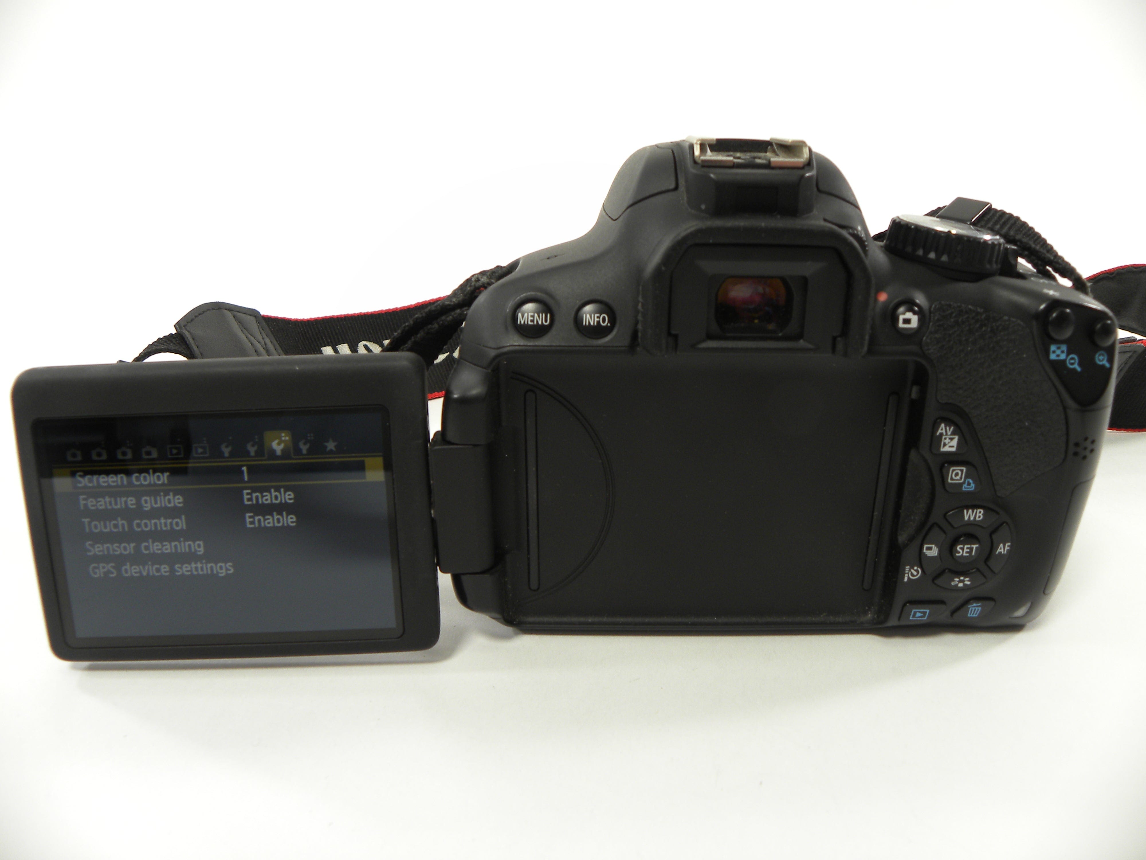 Canon EOS Rebel T4i 18.0mp Digital SLR Body Only Shutter Ct. 15,104