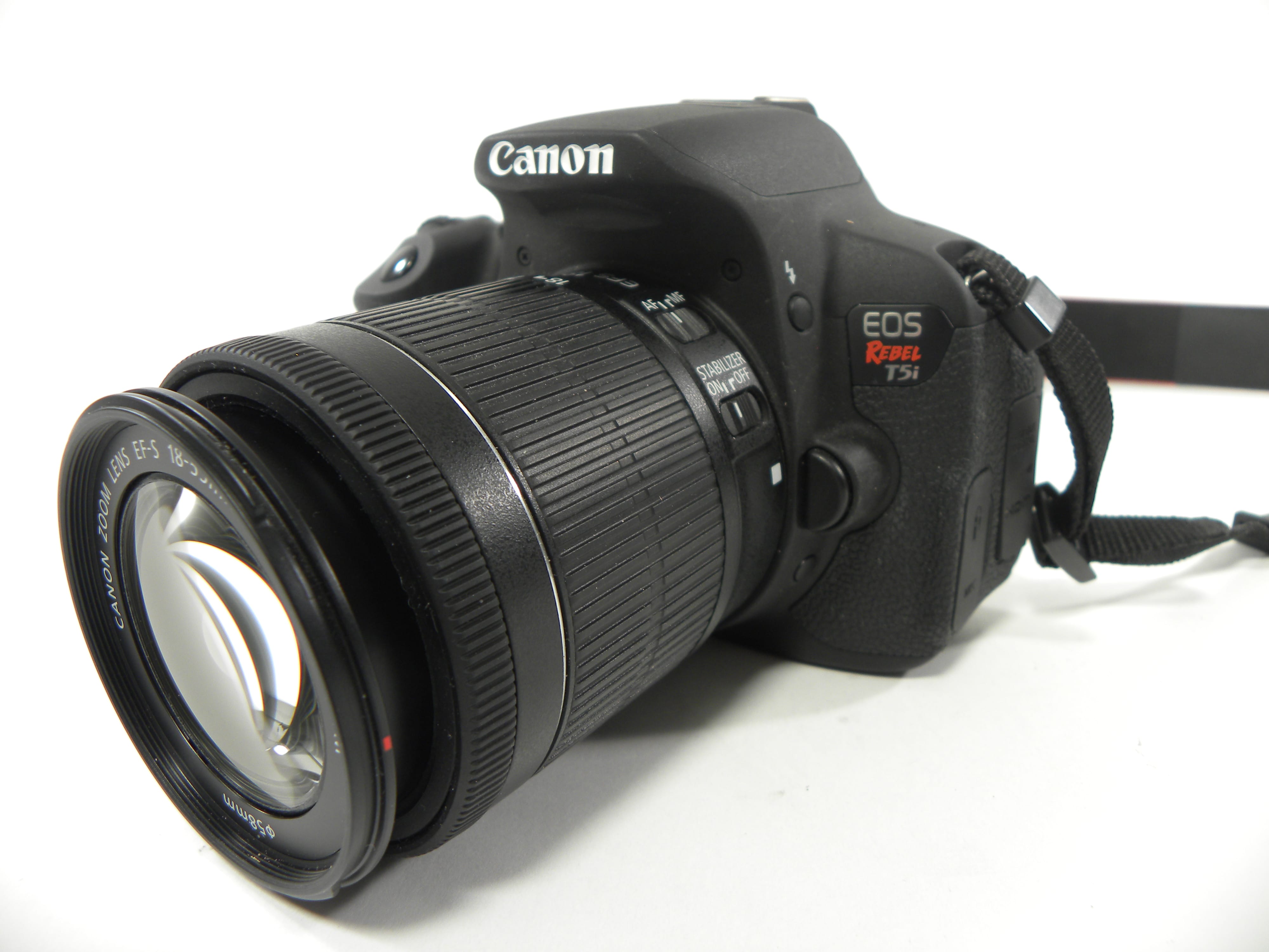 Canon EOS Rebel T5i 18.0mp Digital SLR w/EF-S 18-55 IS STM Shutter Ct. 395