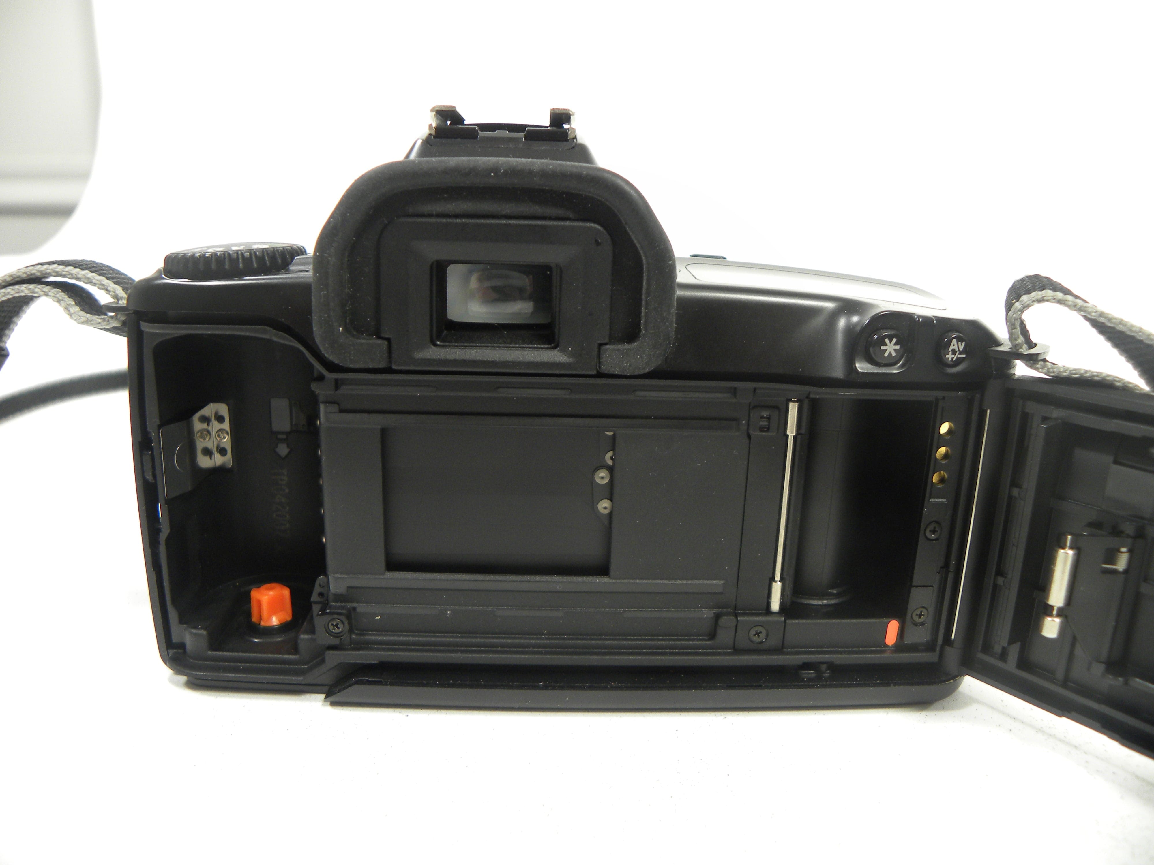 Canon EOS Rebel X 35mm SLR w/EF 35-80mm f4-5.6 III