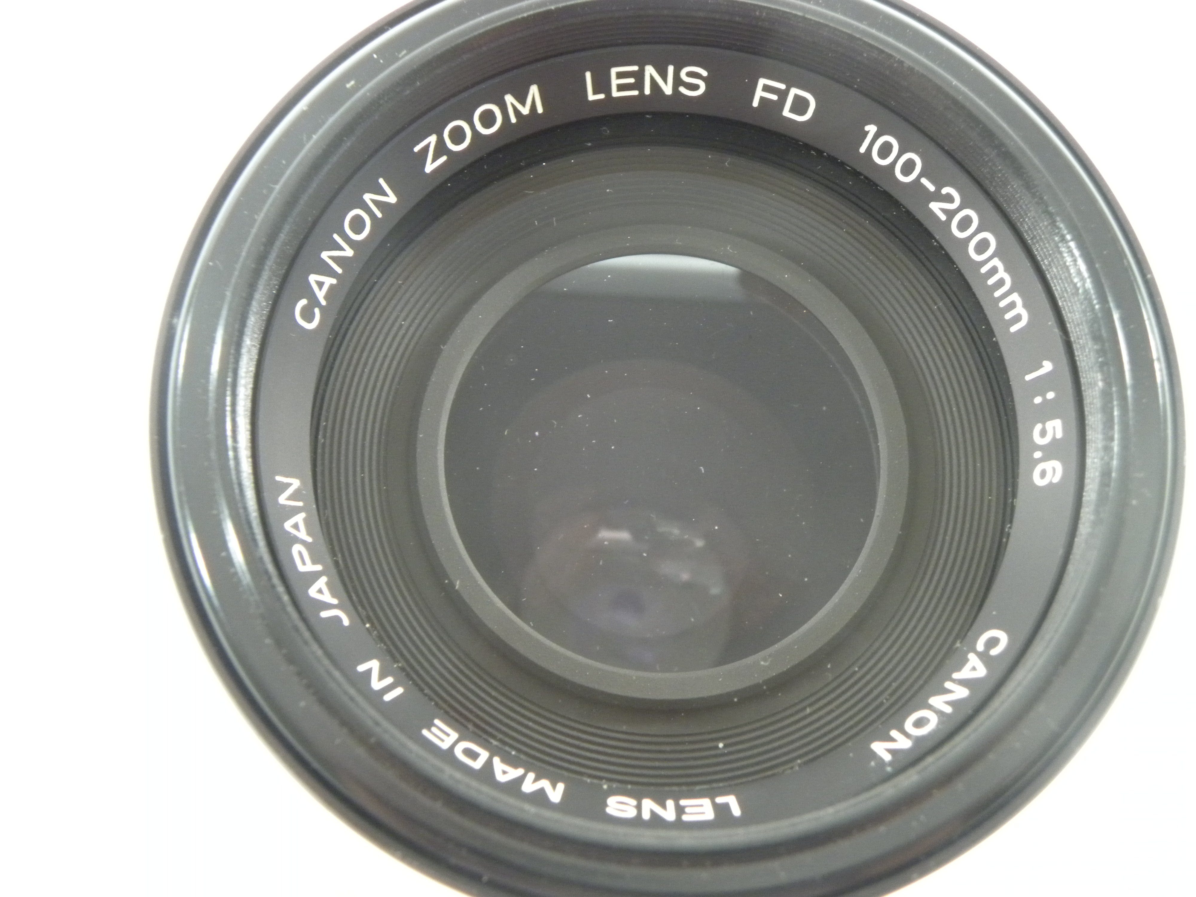 Canon FD Zoom 100-200mm f5.6 Lens